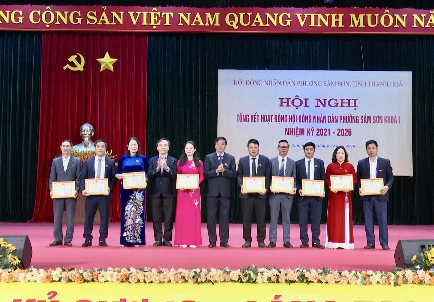 Anh-tin-bai