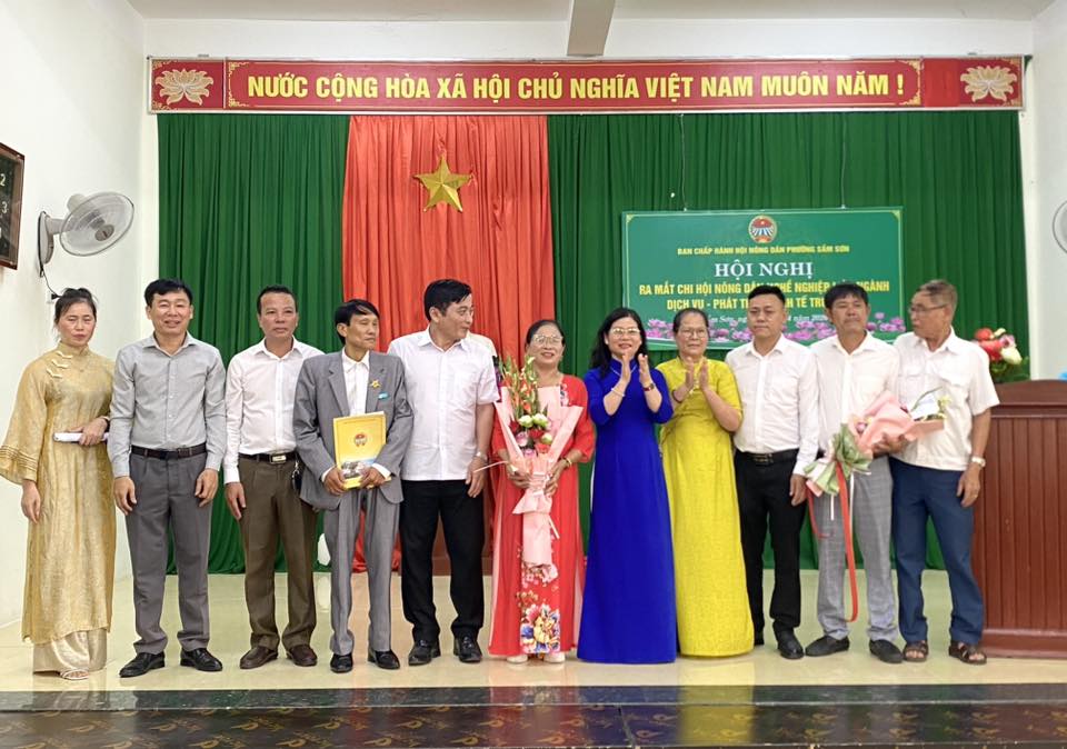 Ra mắt Chi hội Nông dân nghề nghiệp “Liên ngành dịch vụ – phát triển kinh tế Trung Mới”: Hướng đi mới nâng cao hiệu quả kinh tế.