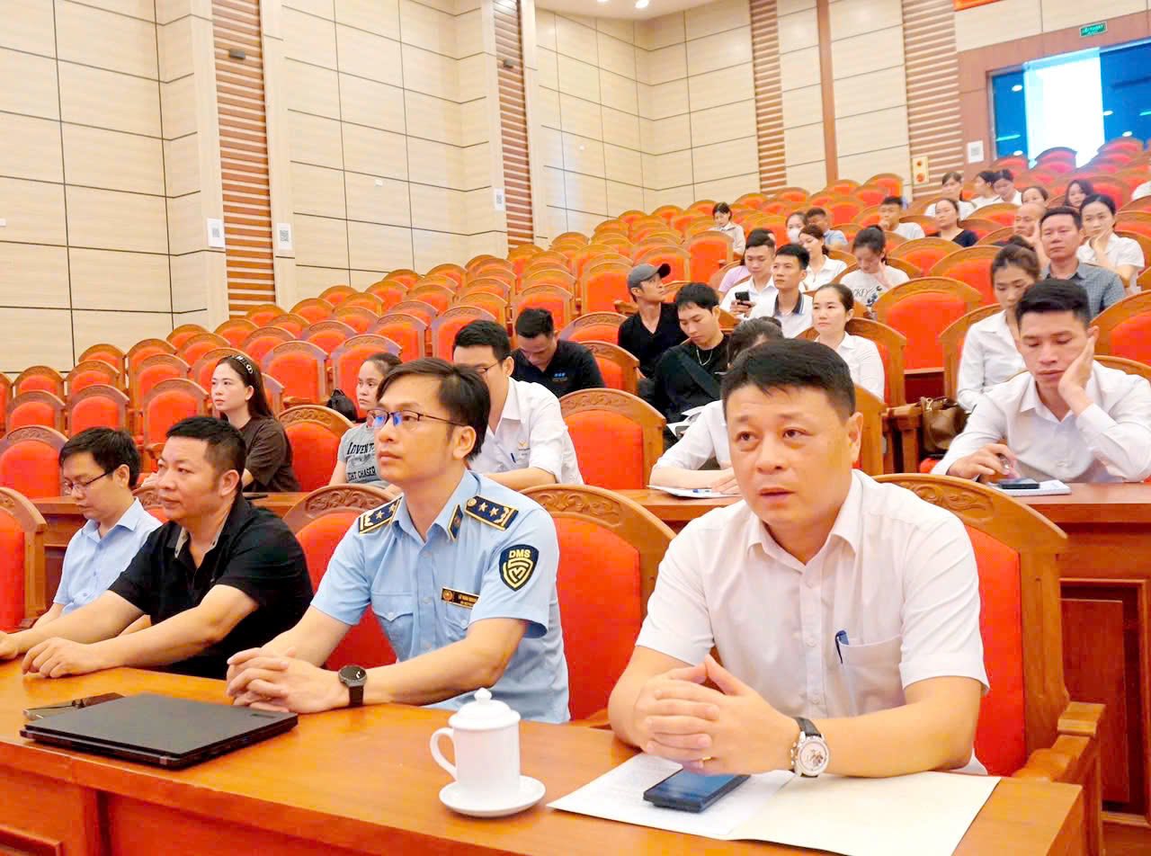 PHƯỜNG SẦM SƠN TẬP HUẤN NGHIỆP VỤ CHO LAO ĐỘNG NGÀNH LƯU TRÚ, DỊCH VỤ NĂM 2026