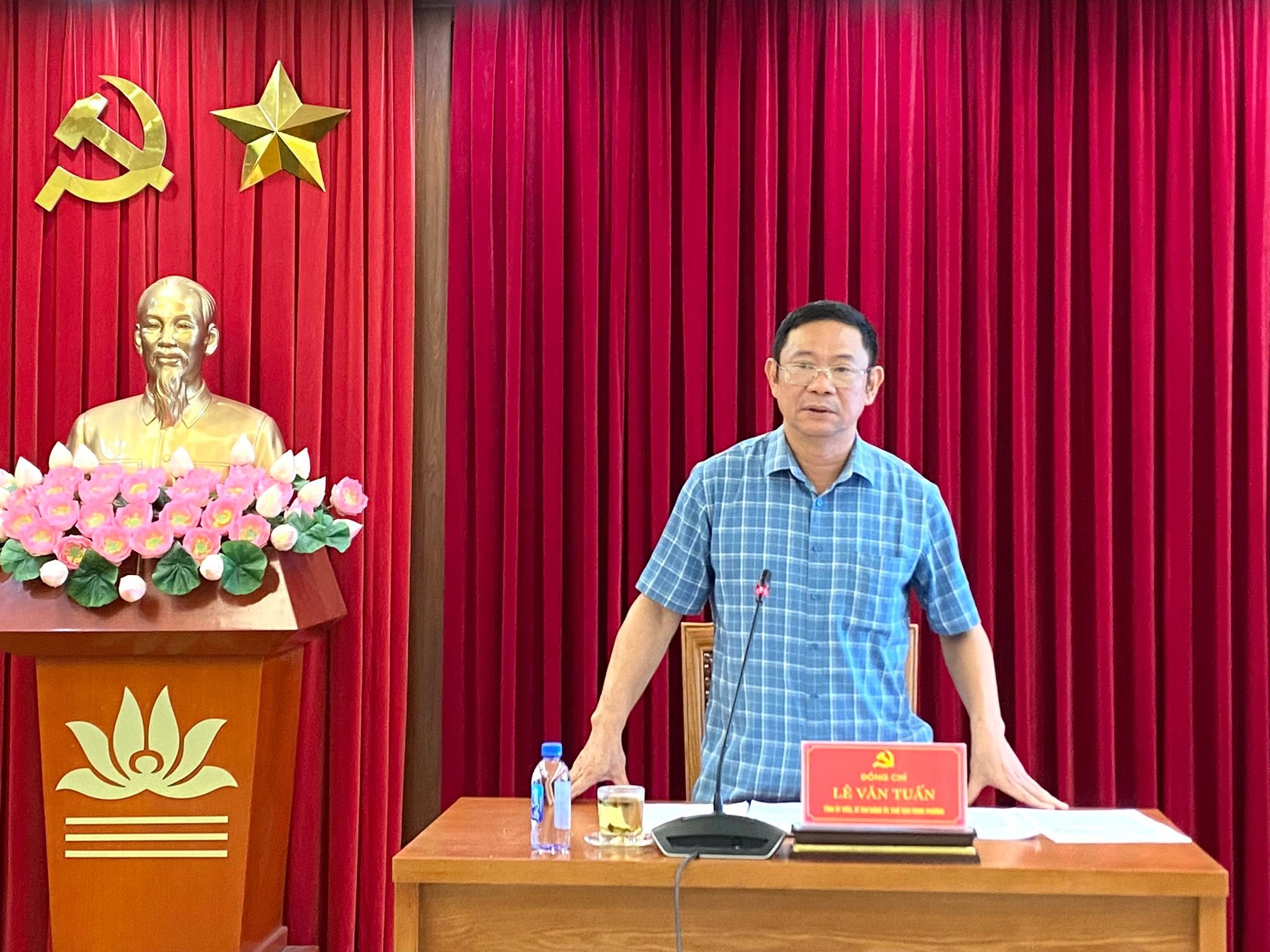 Anh-tin-bai