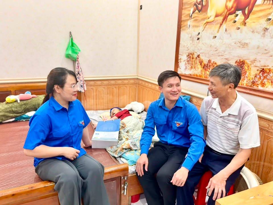 Anh-tin-bai