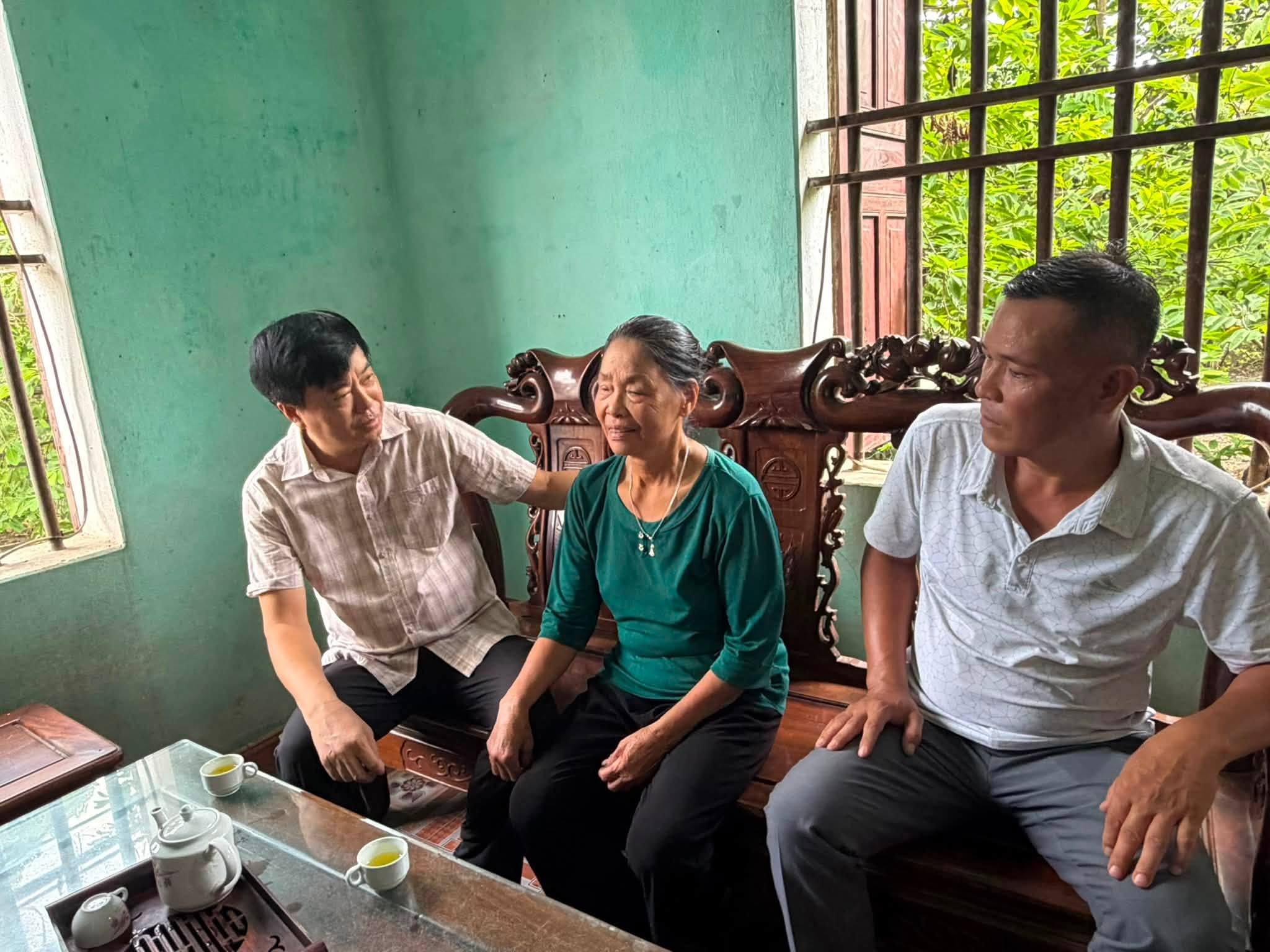 Anh-tin-bai