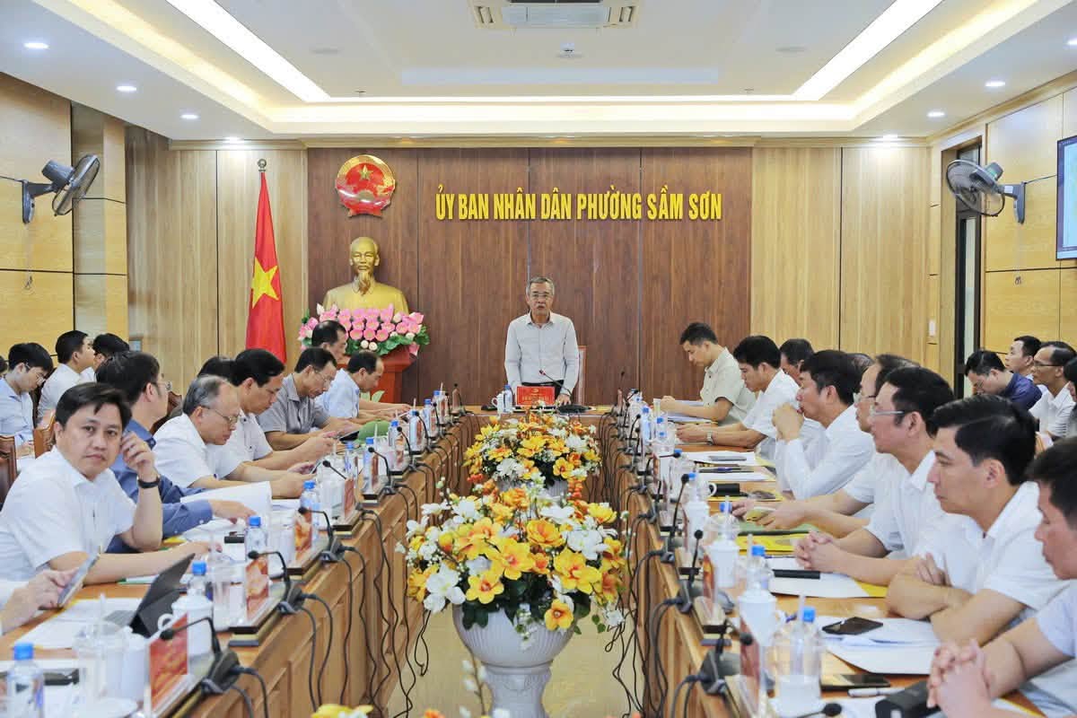 Thường trực Tỉnh ủy kiểm tra thực địa phương án Trung tâm hành chính mới, quy hoạch đô thị và công tác bảo vệ môi trường.