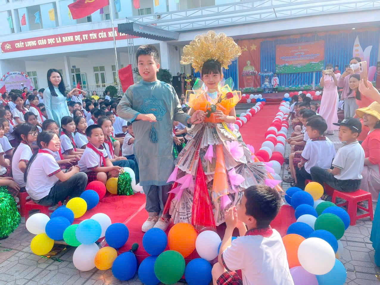 Anh-tin-bai