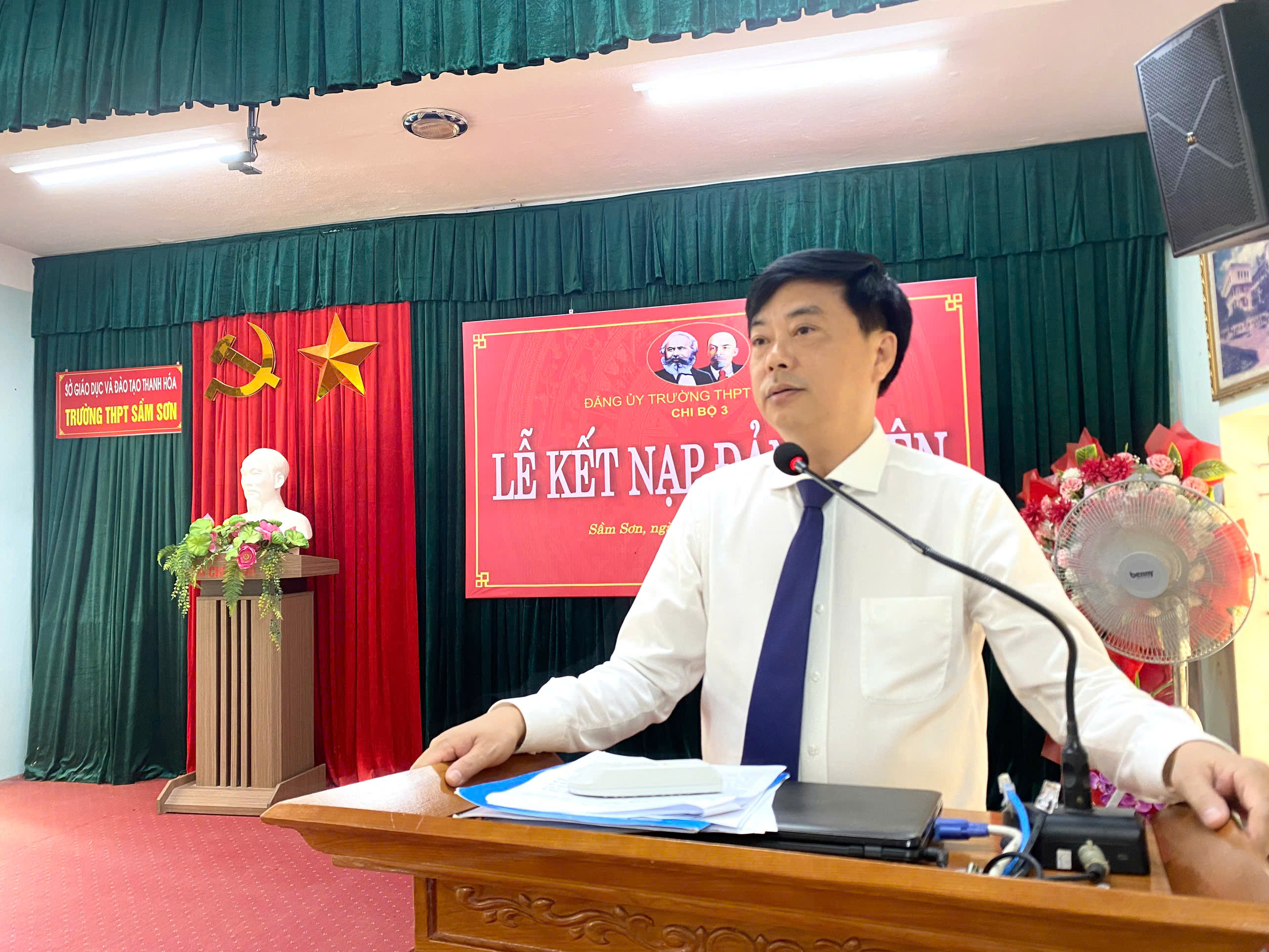 Anh-tin-bai