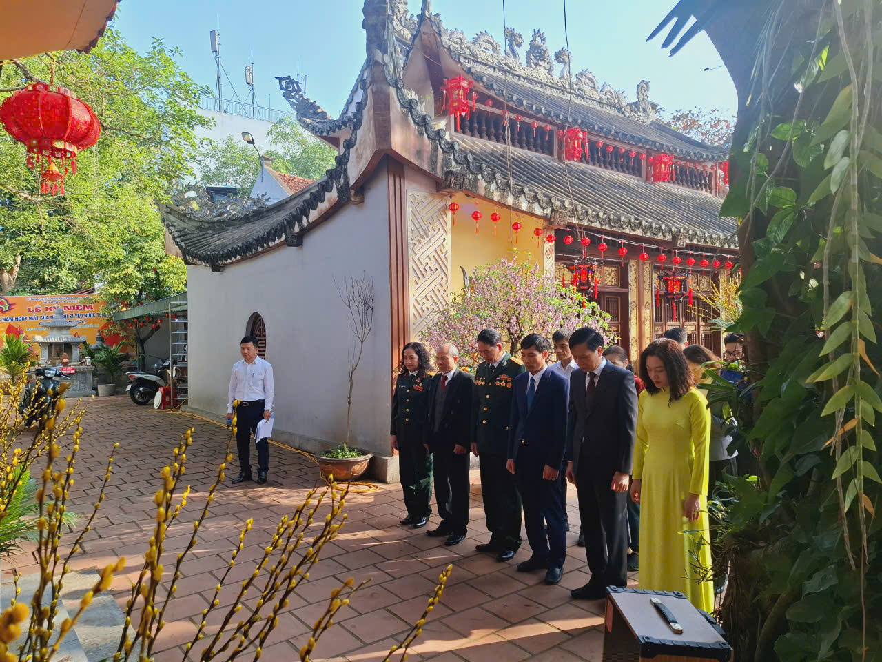Anh-tin-bai