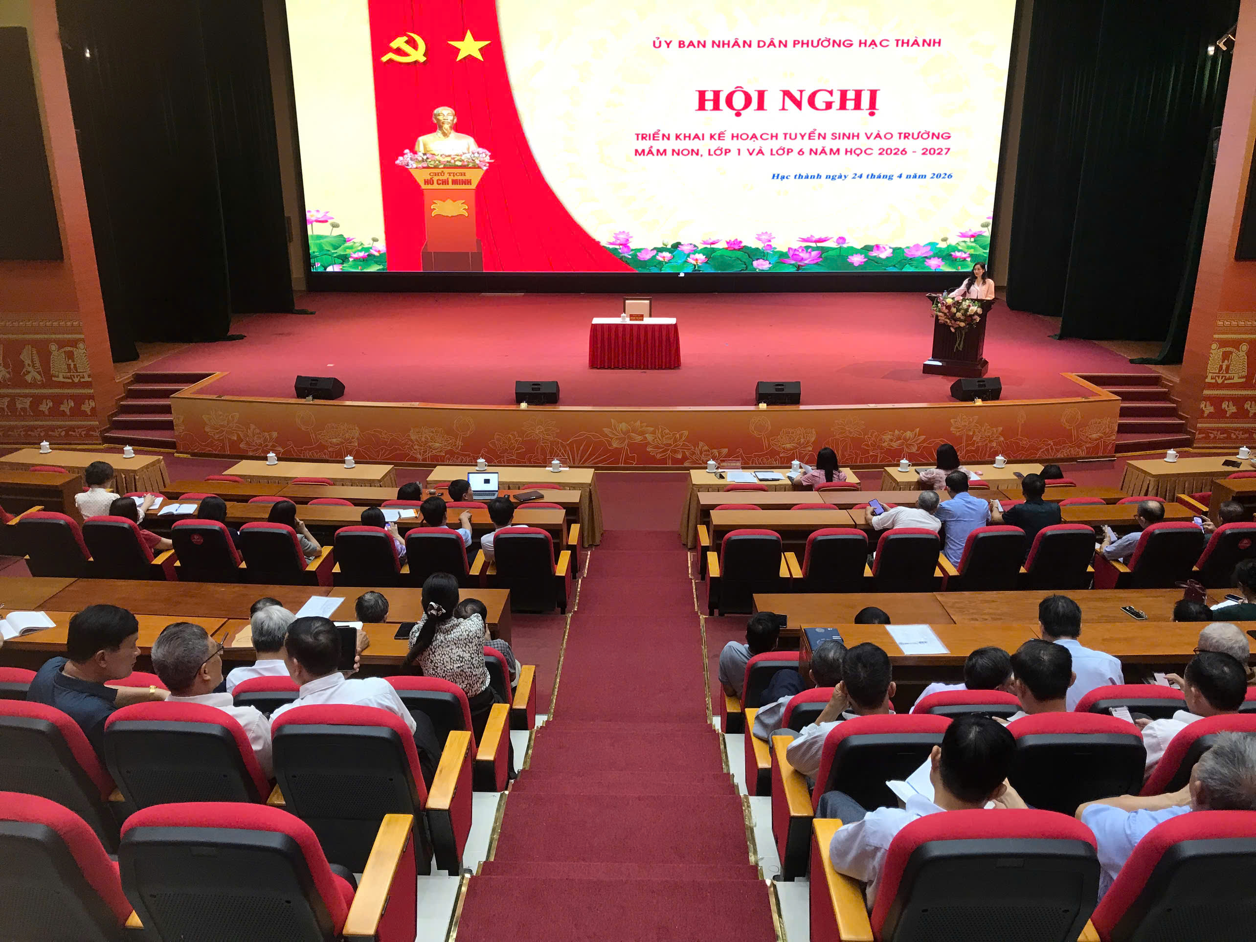 Phường Hạc Thành tổ chức Hội nghị triển khai Kế hoạch tuyển sinh vào trường mầm non, lớp 1, lớp 6 năm học 2026 – 2027
