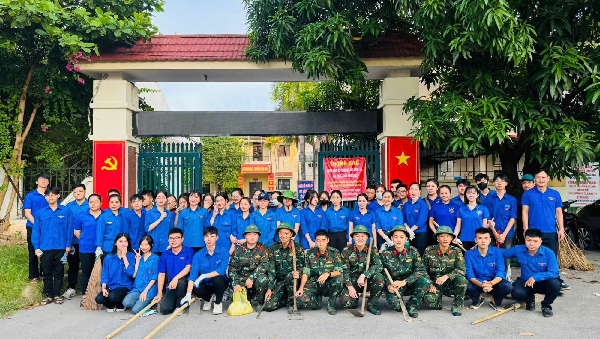 Anh-tin-bai