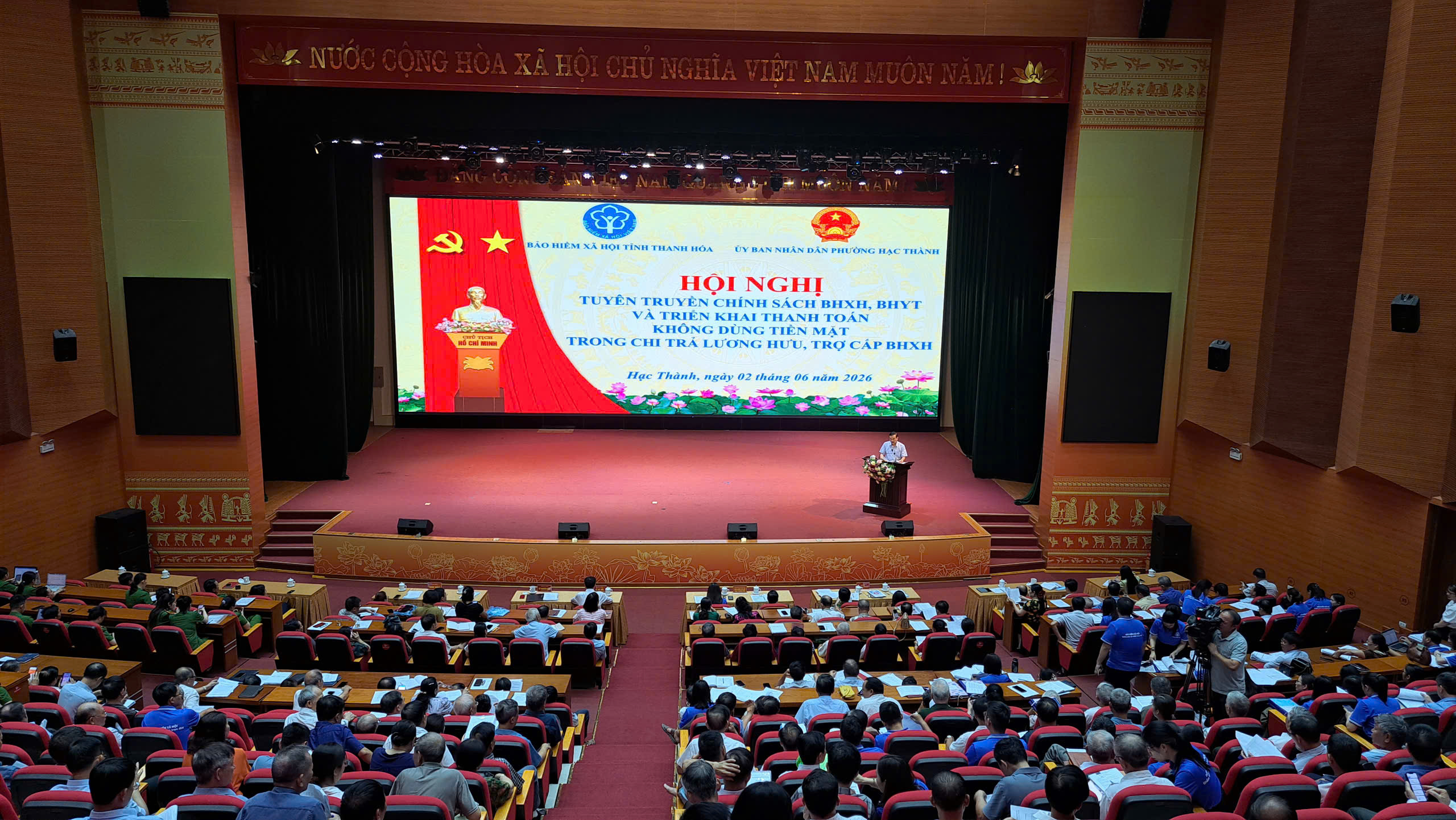 Hội nghị tuyên truyền chính sách BHXH, BHYT và triển khai thanh toán không dùng tiền mặt trong chi trả lương hưu và trợ cấp BHXH