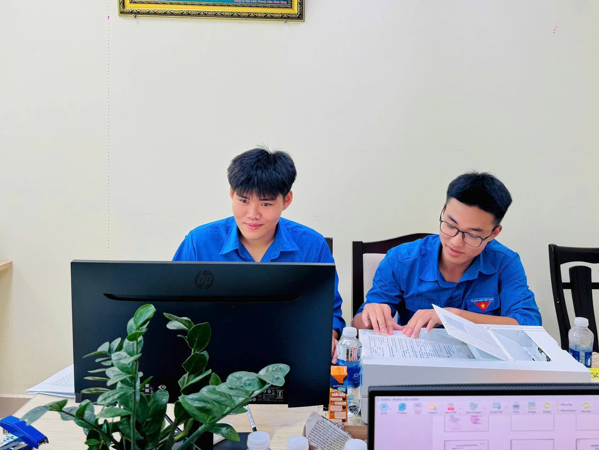 Anh-tin-bai