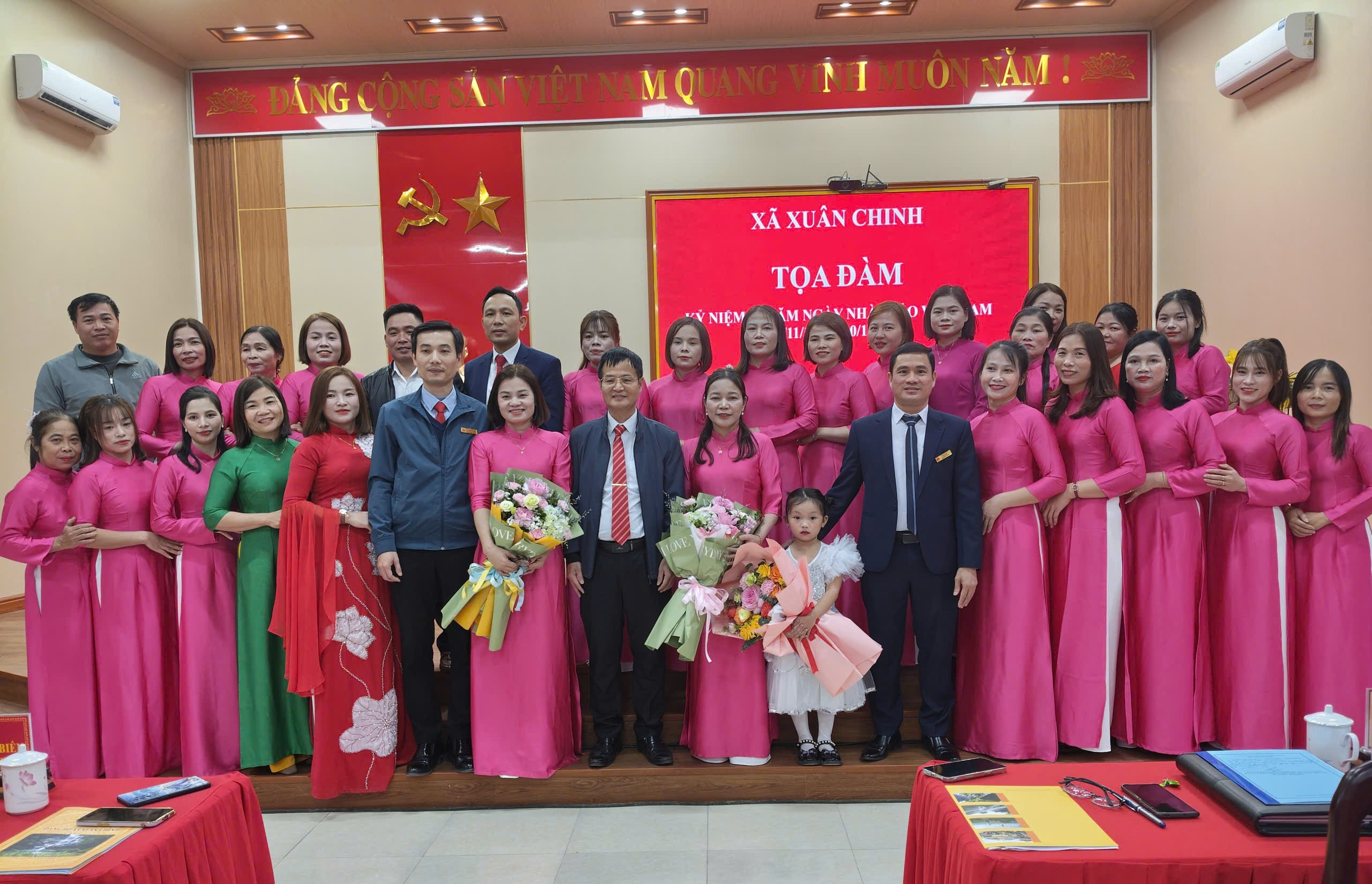 Xã Xuân Chinh tổ chức toạ đàm 43 năm ngày Nhà giáo Việt Nam