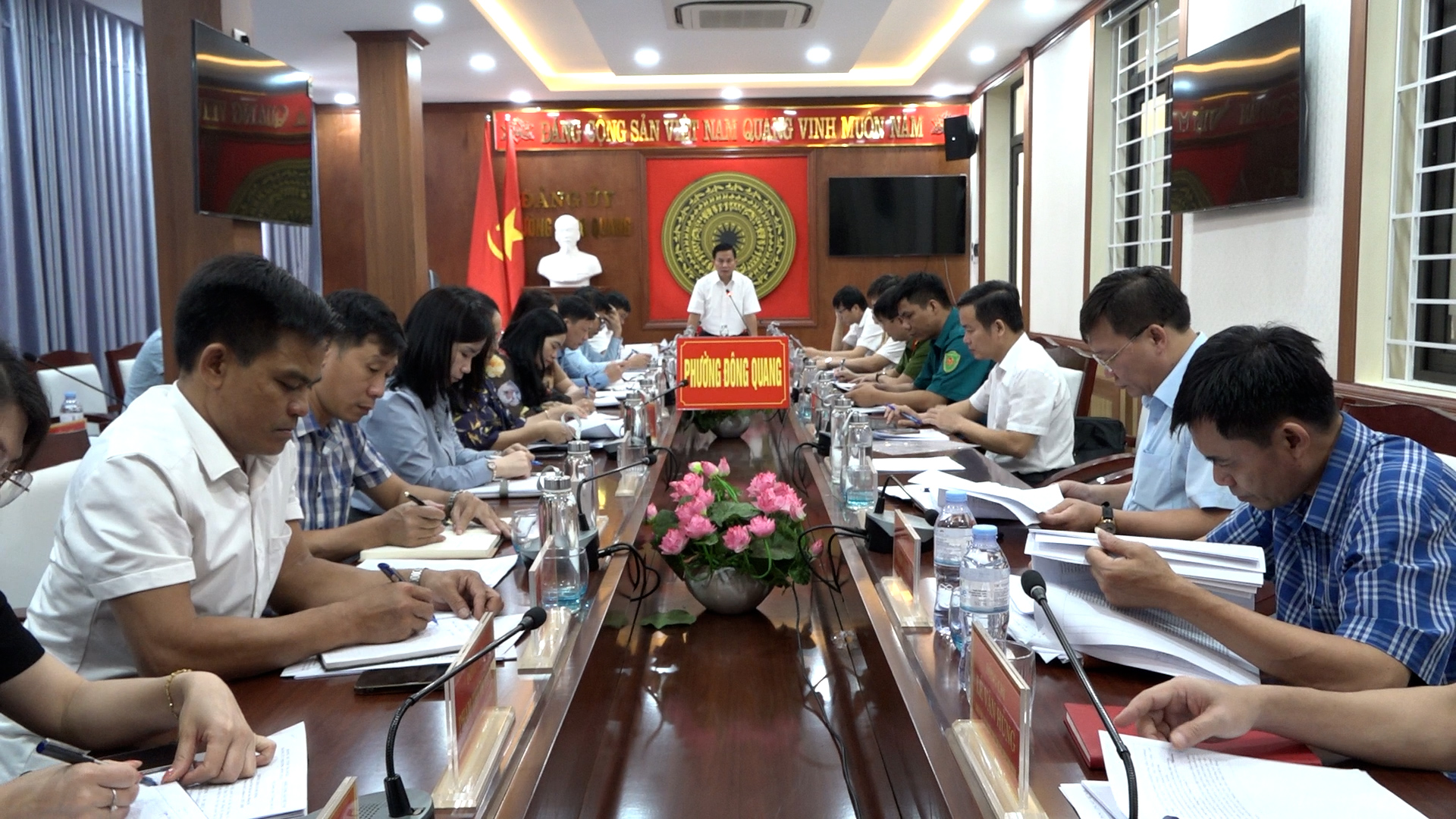 HỘI NGHỊ BAN CHẤP HÀNH ĐẢNG BỘ PHƯỜNG ĐÔNG QUANG