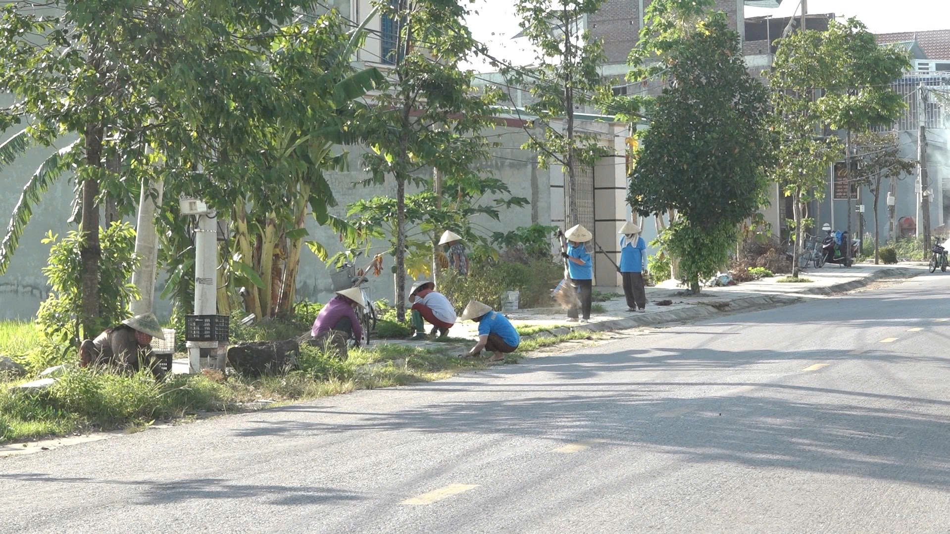 Phường Đông Quang ra quân tổng vệ sinh môi trường chào mừng Đại hội Đảng bộ phường lần thứ I, nhiệm kỳ 2025 – 2030