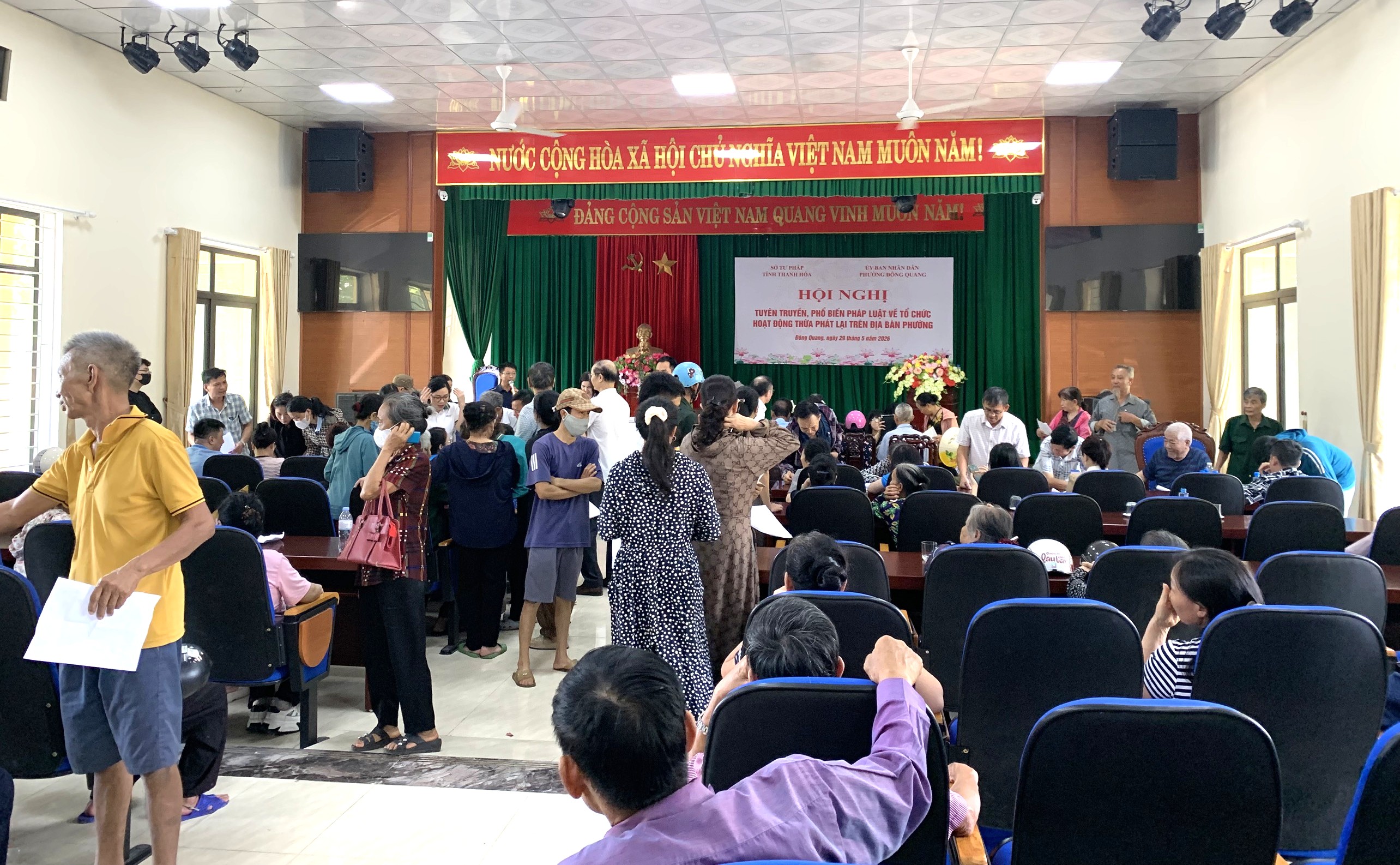 Phường Đông Quang  hoàn thành triển khai phương thức chi trả lương hưu, trợ cấp BHXH và an sinh xã hội qua tài khoản ngân hàng