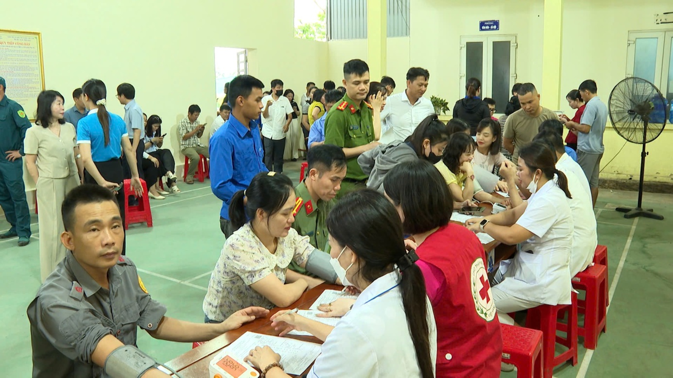 d:\Downloads\Dang xu ly\2026\Thang 6\11.6\Anh Nghiêm Film phố Sơn [11-06-2026 17_03]\2aoboqcj7znmnjfxrt0vl975e6bsc4cr5gy9epjc10.jpg