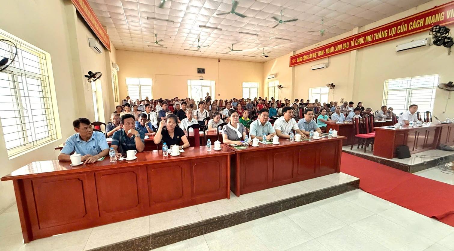 D:\Downloads\Dang xu ly\2026\Thang 7\23.7\2aOboQmP3IDd0dsRuYjguyIcIfPZD14bKQnMnDRA.jpg