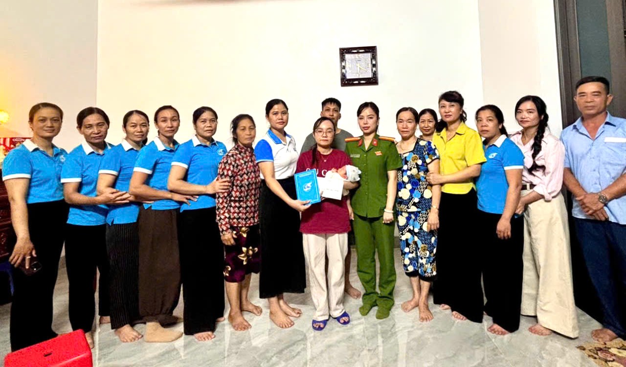 D:\Downloads\Dang xu ly\2026\Thang 9\11.9\Hoi LHPN phuong trao qua\Hoi LHPN phuong trao qua\2aoboqxqd6ksvanloadobflj5s0r5brmq1ejczu41.jpg