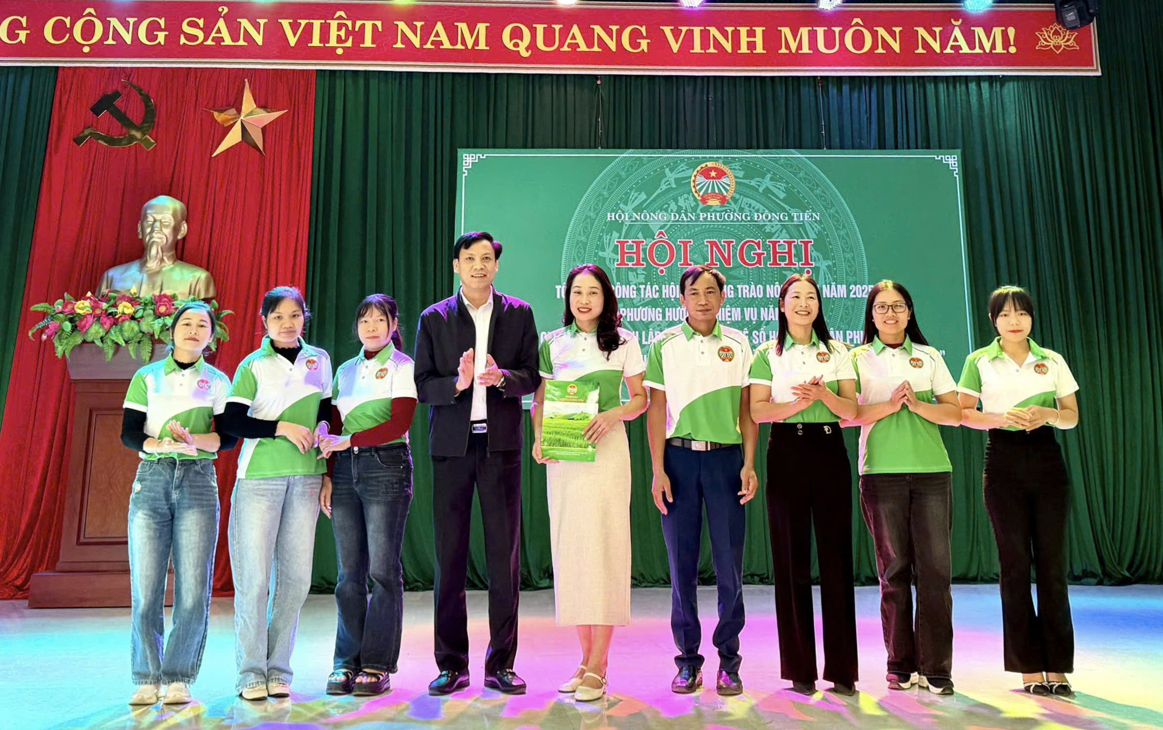 Hội nghị tổng kết công tác Hội và phong trào nông dân phường Đông Tiến năm 2025