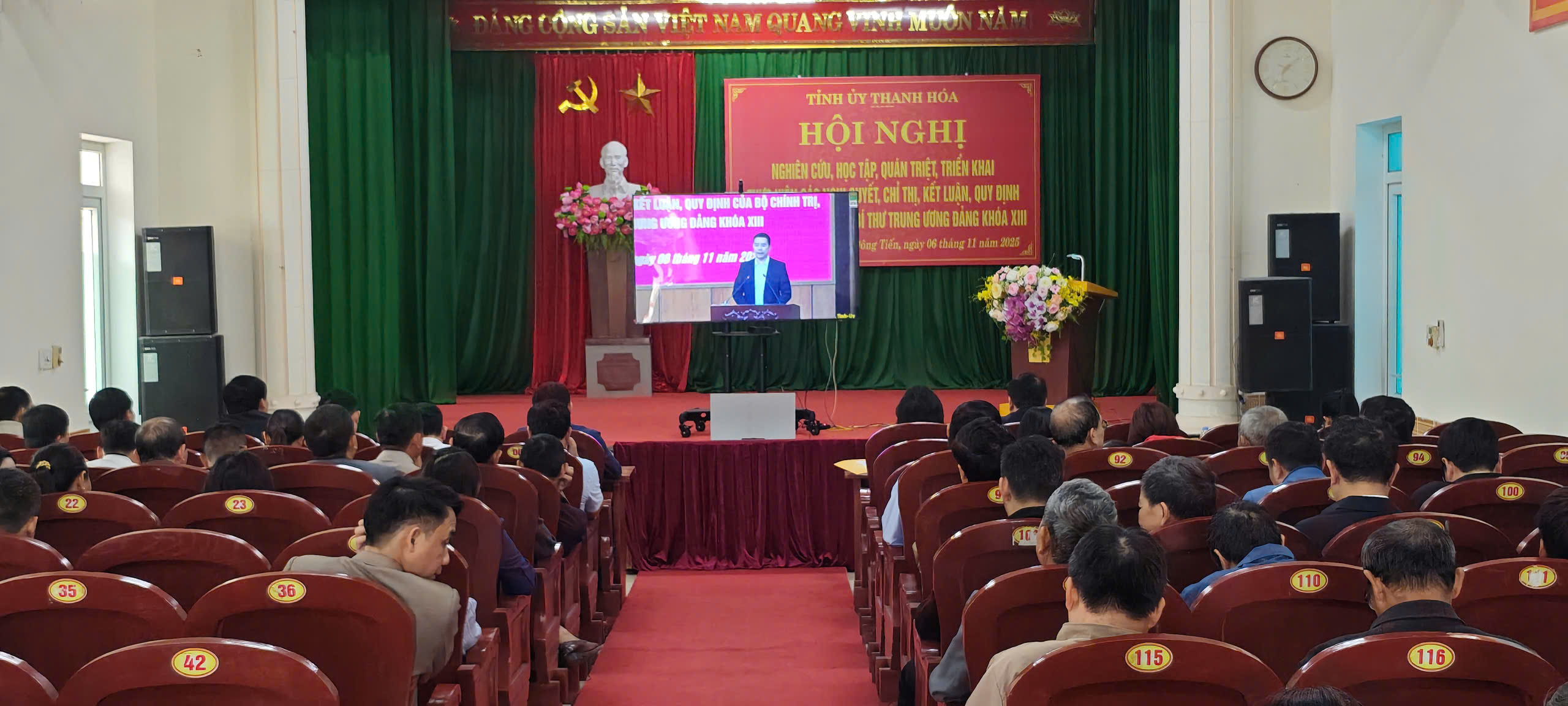 Phường Đông Tiến tham dự Hội nghị trực tuyến triển khai các Nghị quyết, Chỉ thị, Kết luận, Quy định mới của Bộ Chính trị, Ban Bí thư