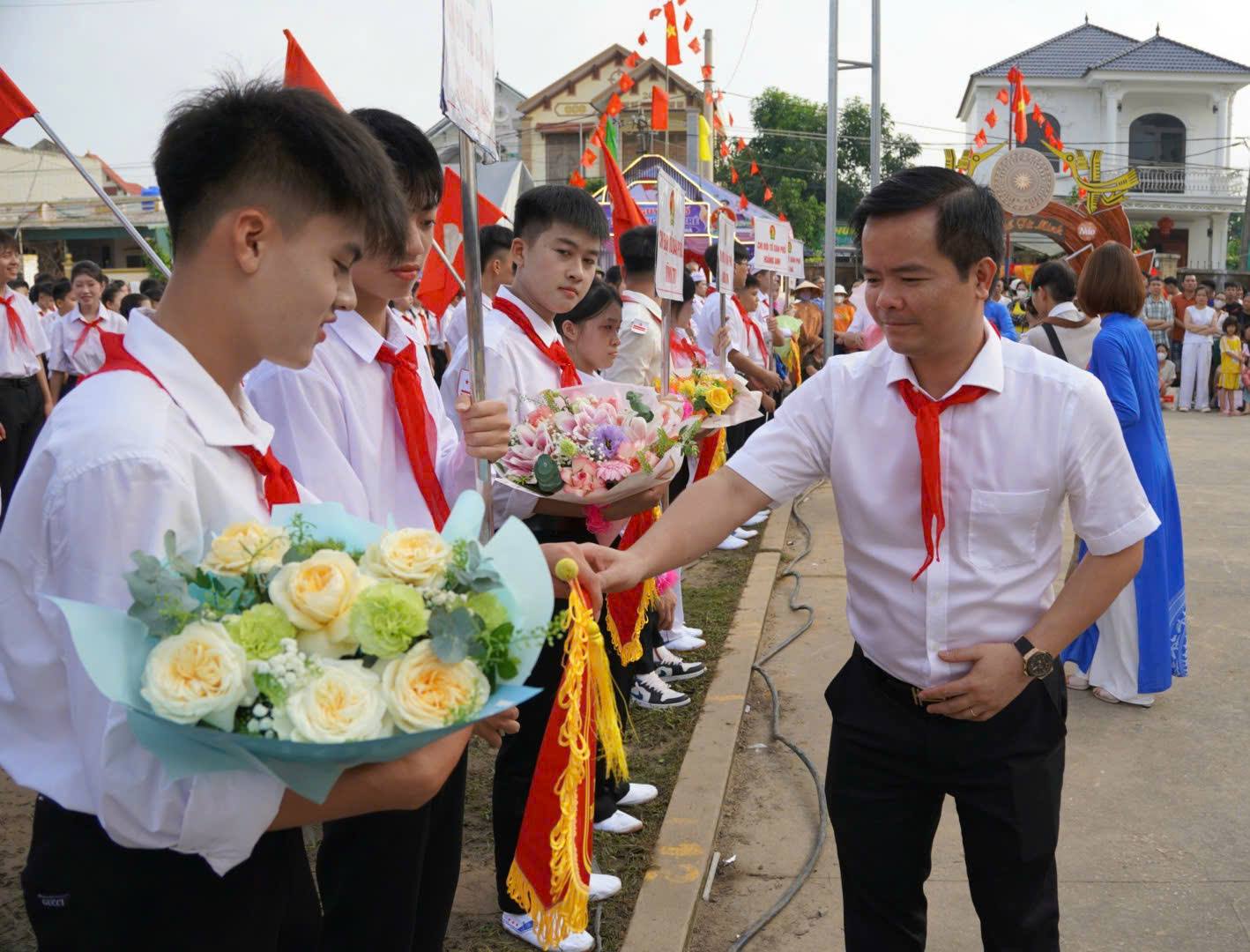 Anh-tin-bai