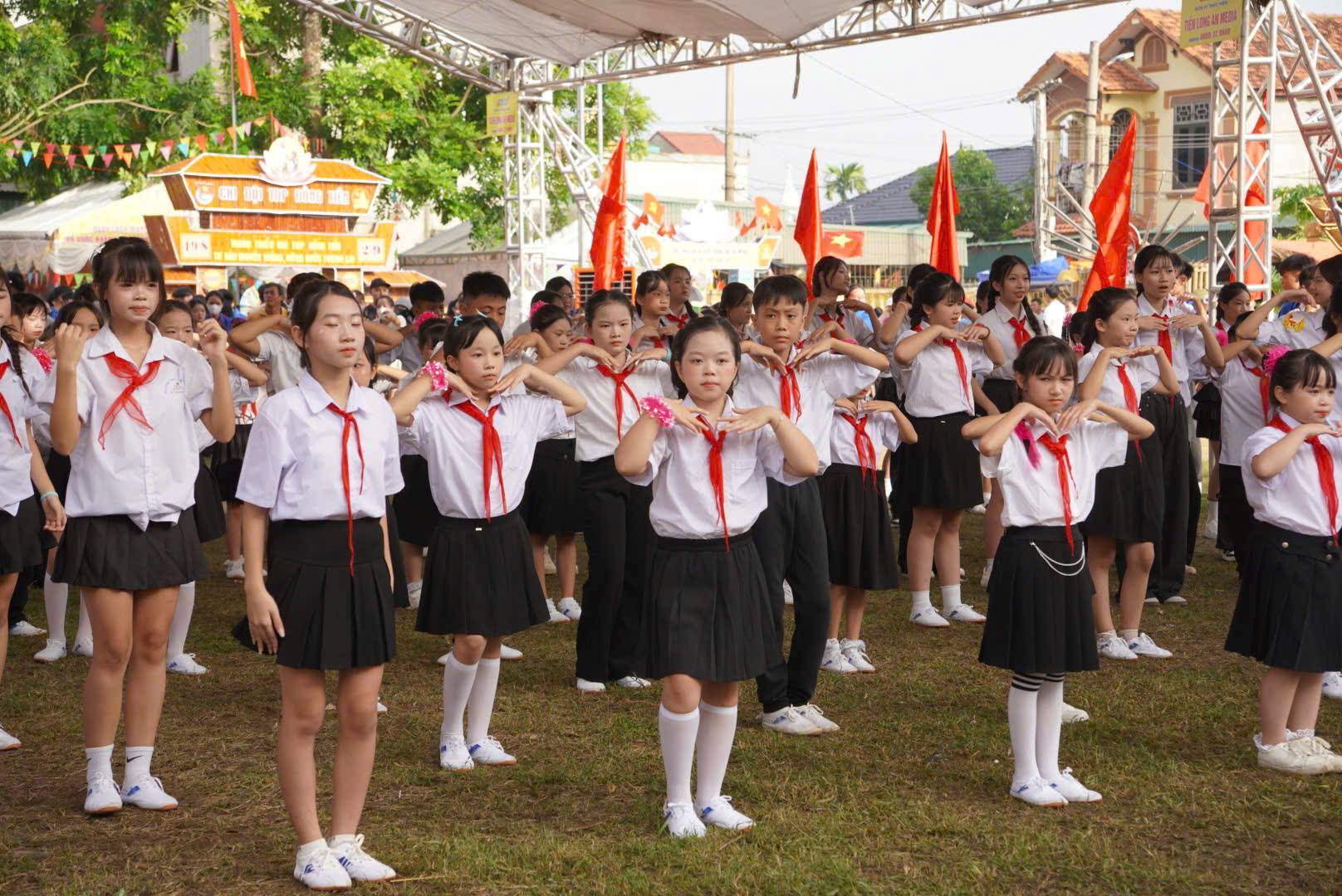Anh-tin-bai