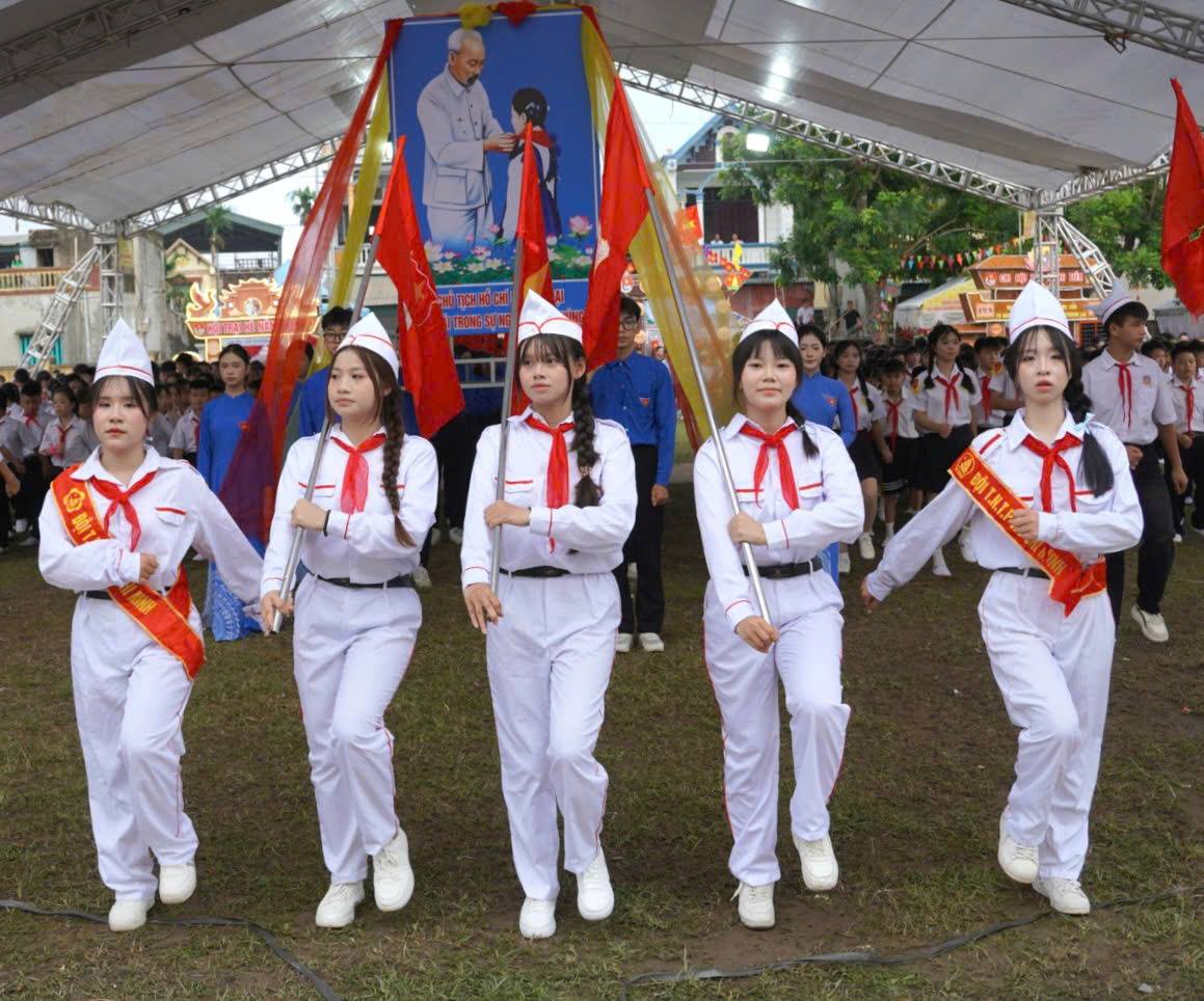 Anh-tin-bai