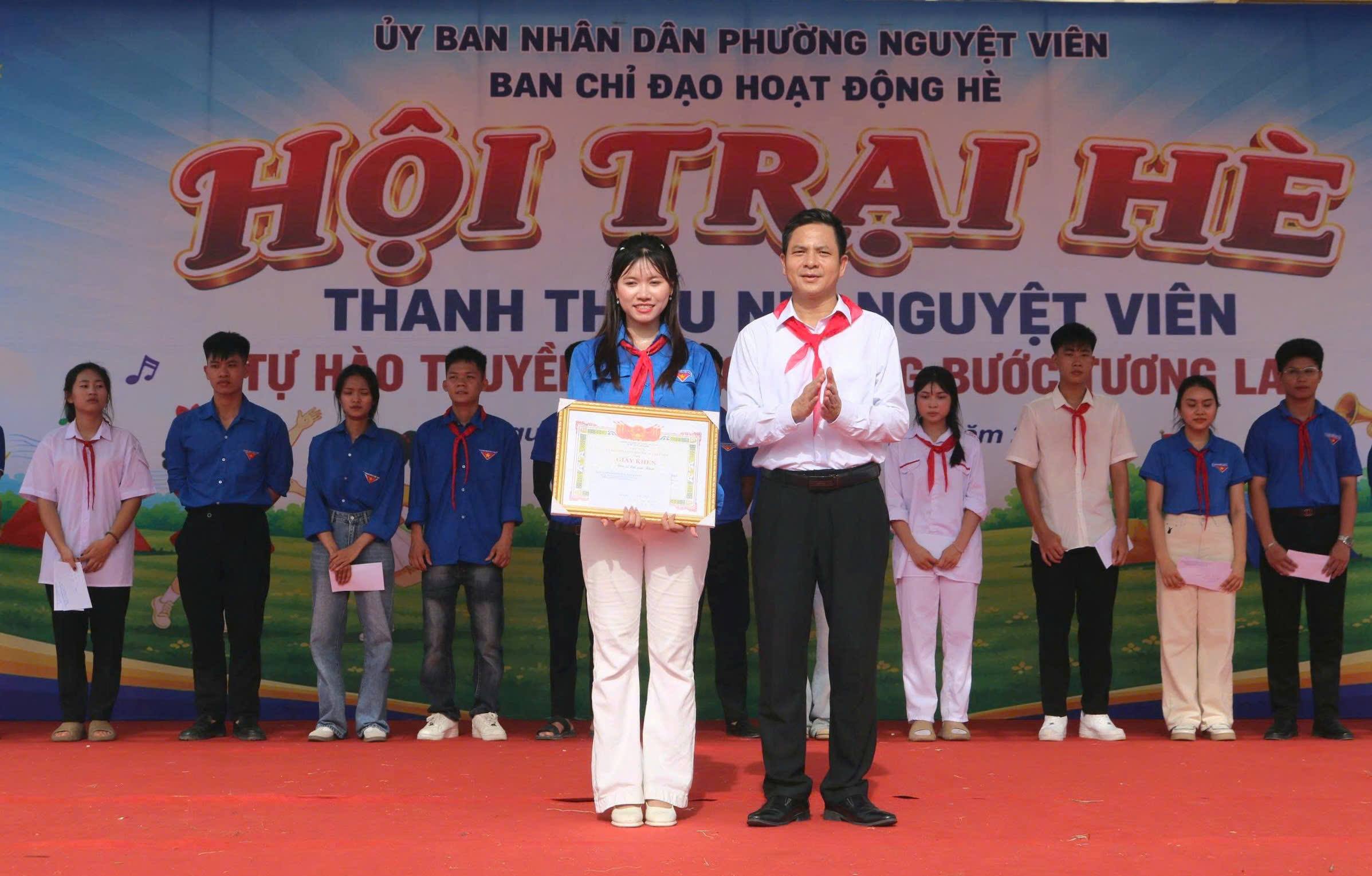 Anh-tin-bai