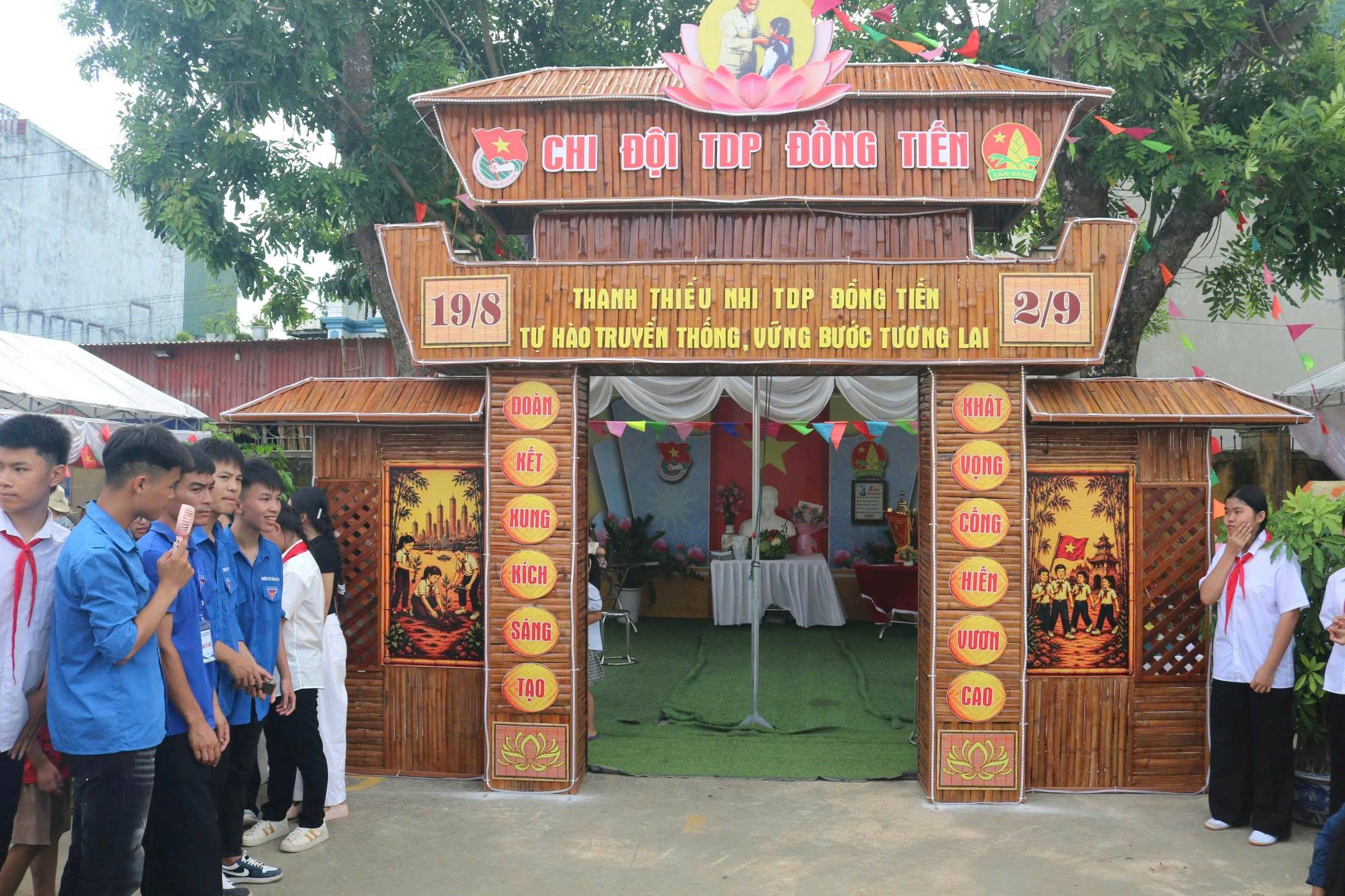 Anh-tin-bai