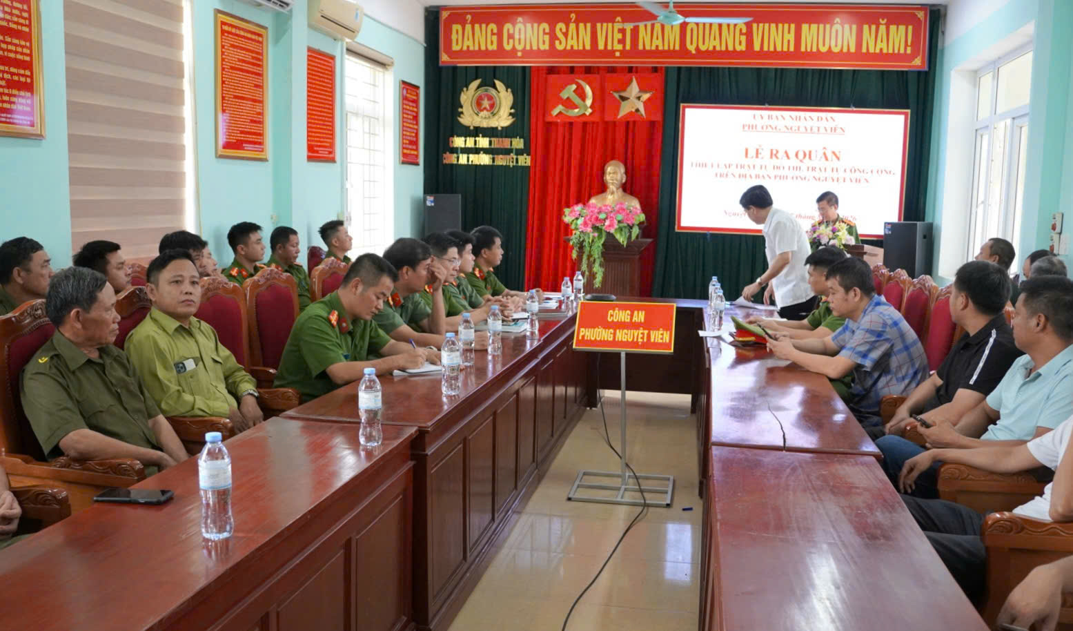 Anh-tin-bai