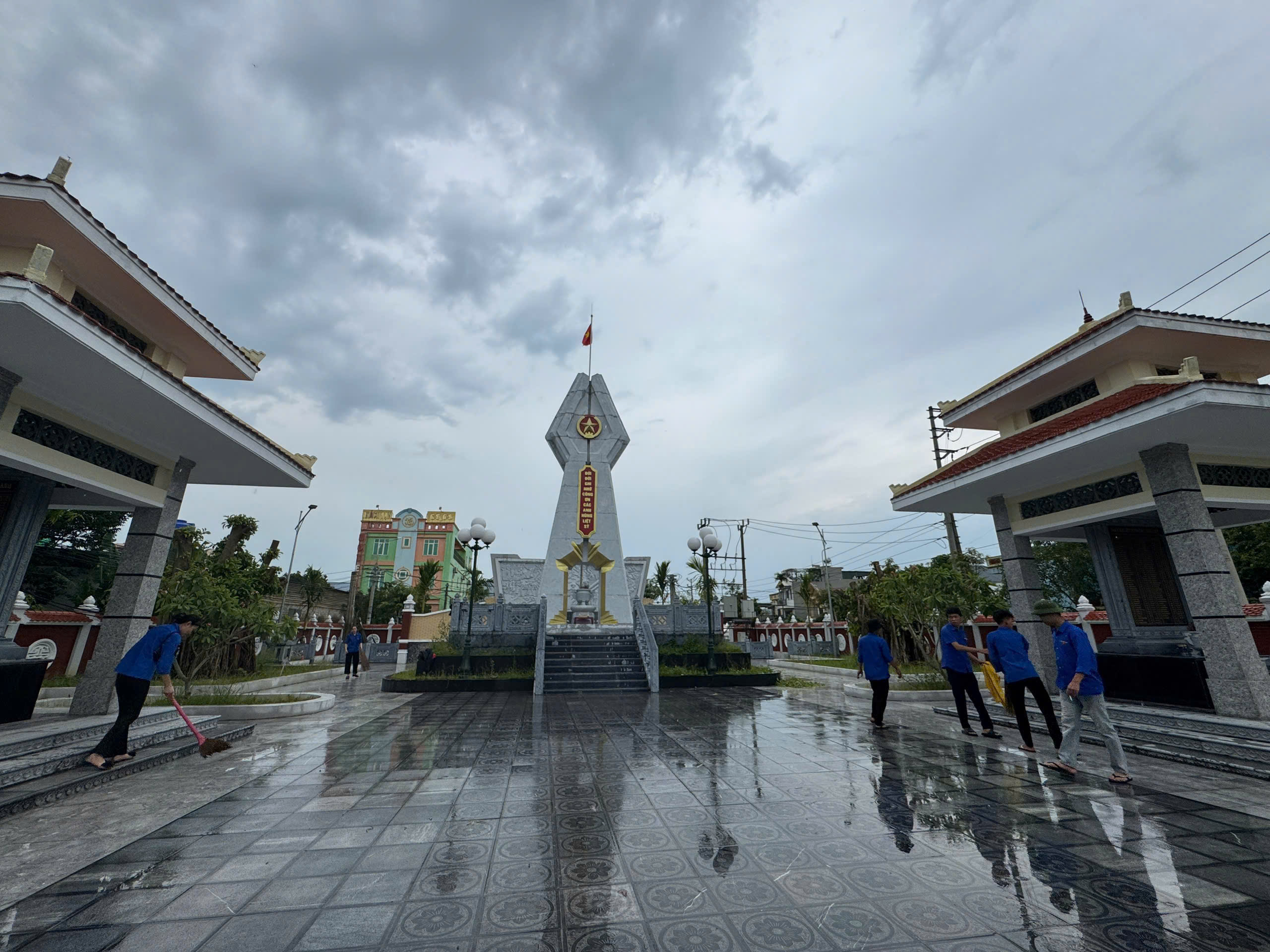Anh-tin-bai