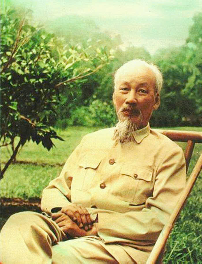 Chủ tịch Hồ Chí Minh – Người thắp lên ngon lửa độc lập trong trái tim dân tộc Việt Nam
