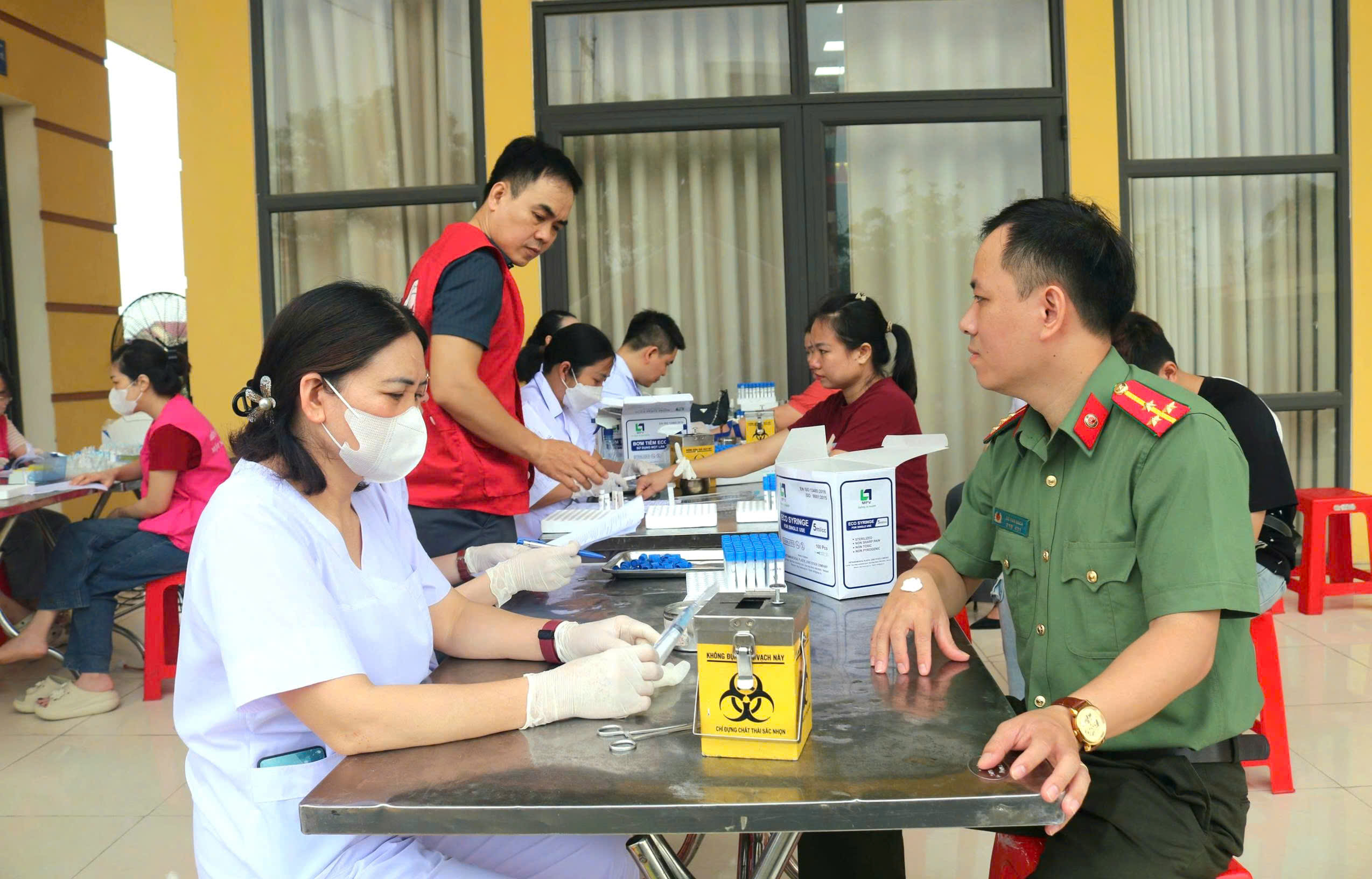 Anh-tin-bai