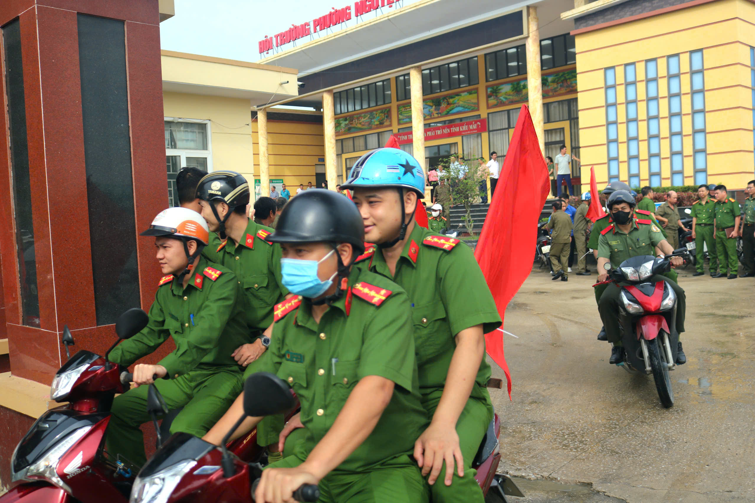 Anh-tin-bai