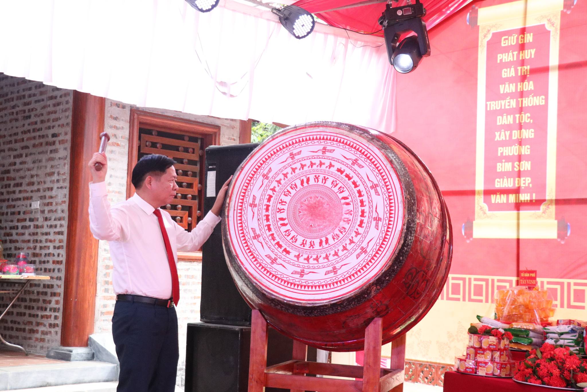 Anh-tin-bai