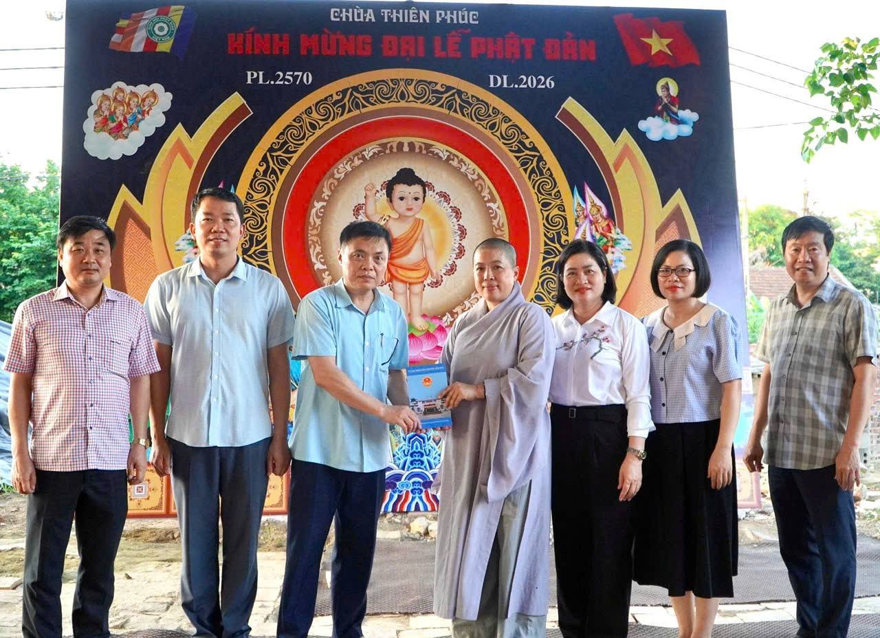 Lãnh đạo phường Bỉm Sơn thăm và chúc mừng Chùa Thanh Vân, Chùa Thiên Phúc nhân dịp Lễ Phật Đản 2026