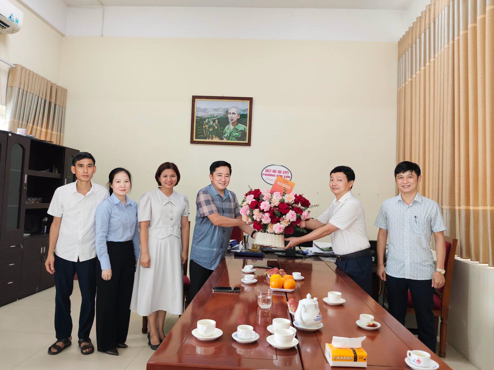Anh-tin-bai