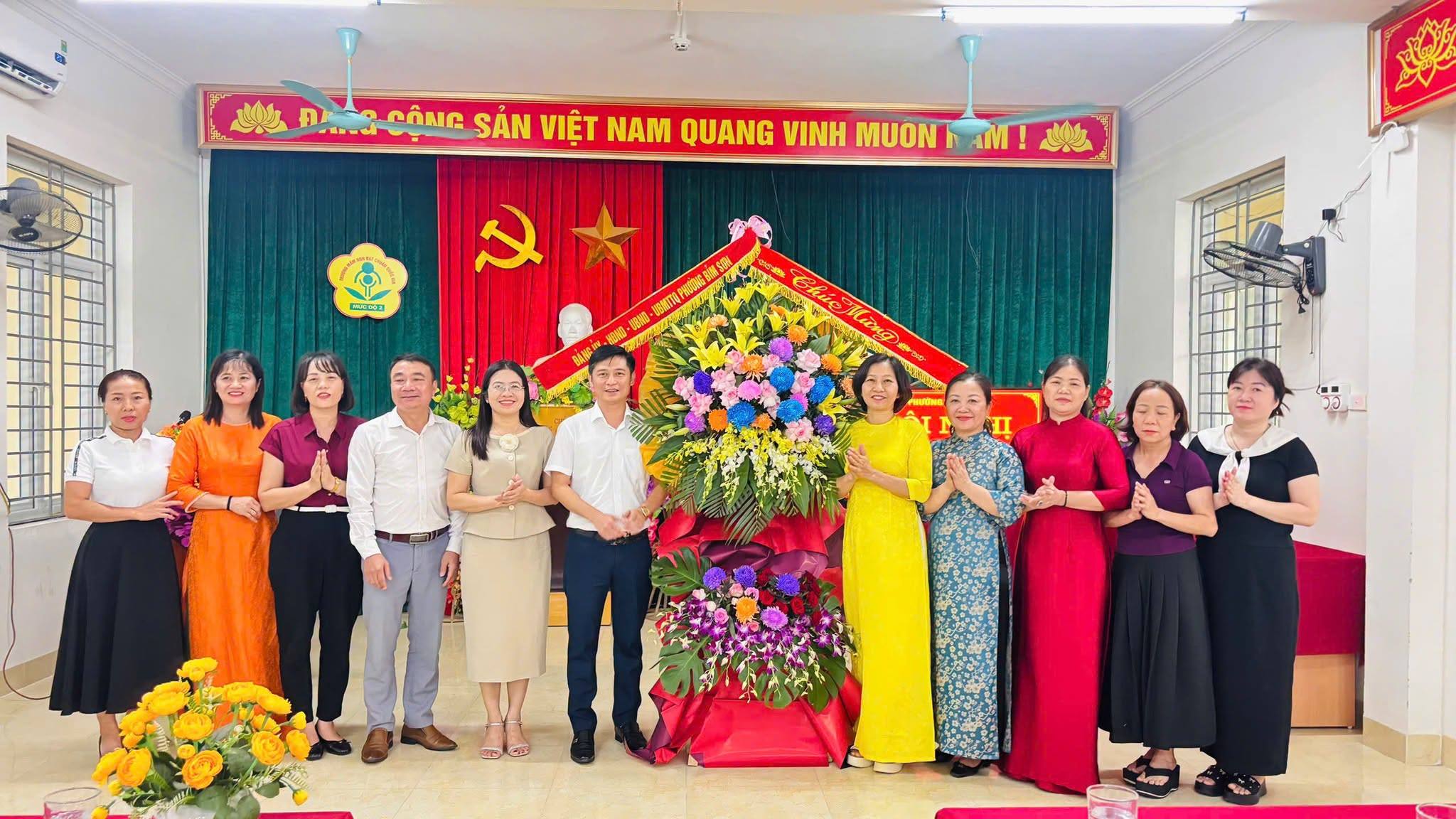 Anh-tin-bai
