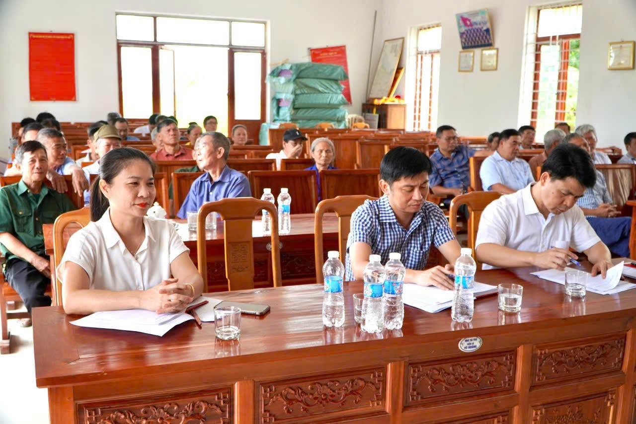 Bí thư Đảng uỷ phường Nguyễn Văn Khiên dự sinh hoạt chi bộ Đại Quý