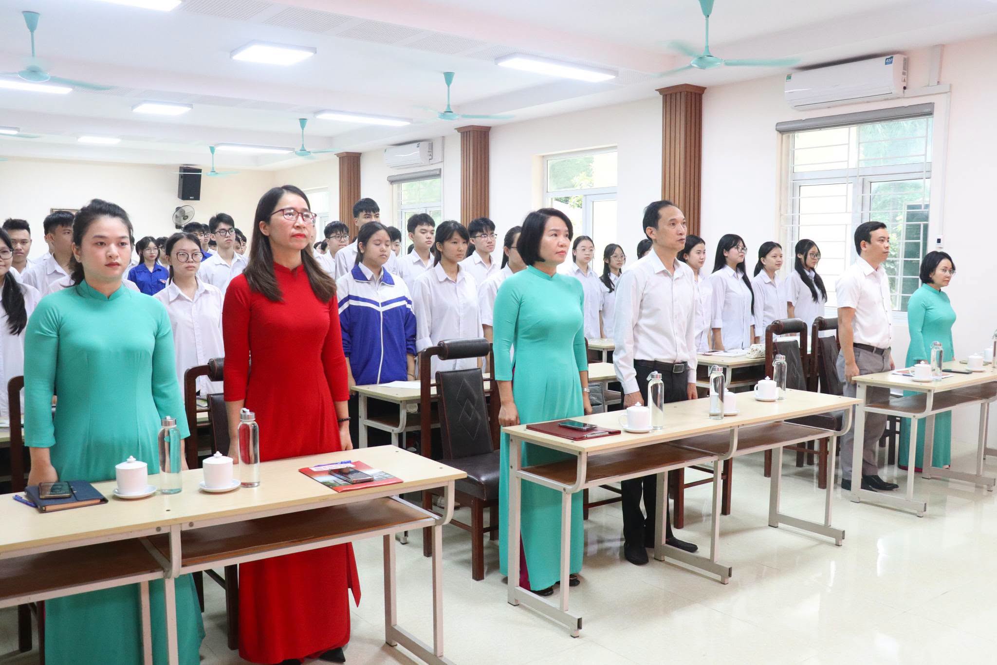 Bỉm Sơn khai giảng lớp bồi dưỡng nhận thức về Đảng đợt 4 năm 2026 dành cho học sinh