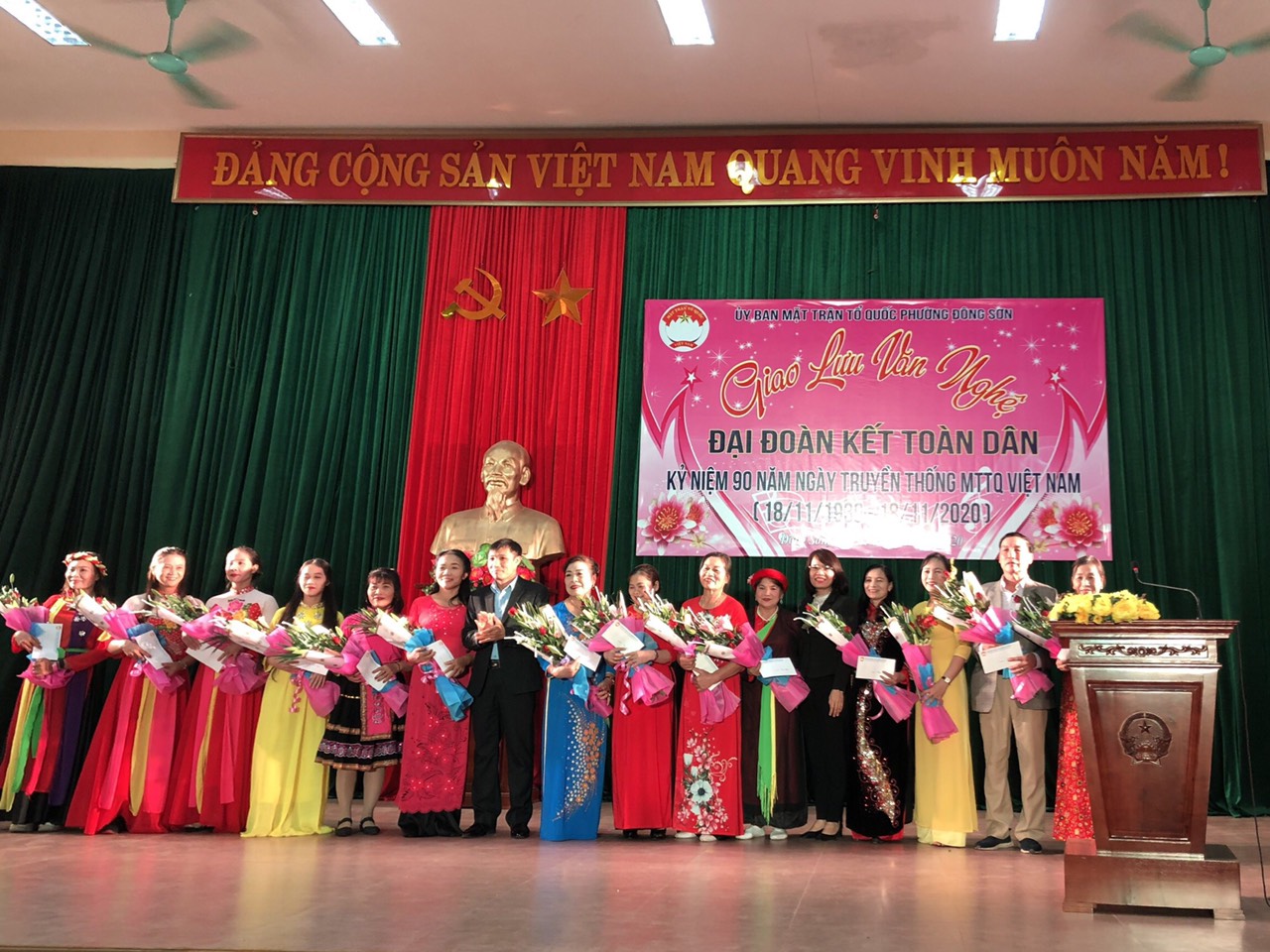 Ảnh tập thể.jpg