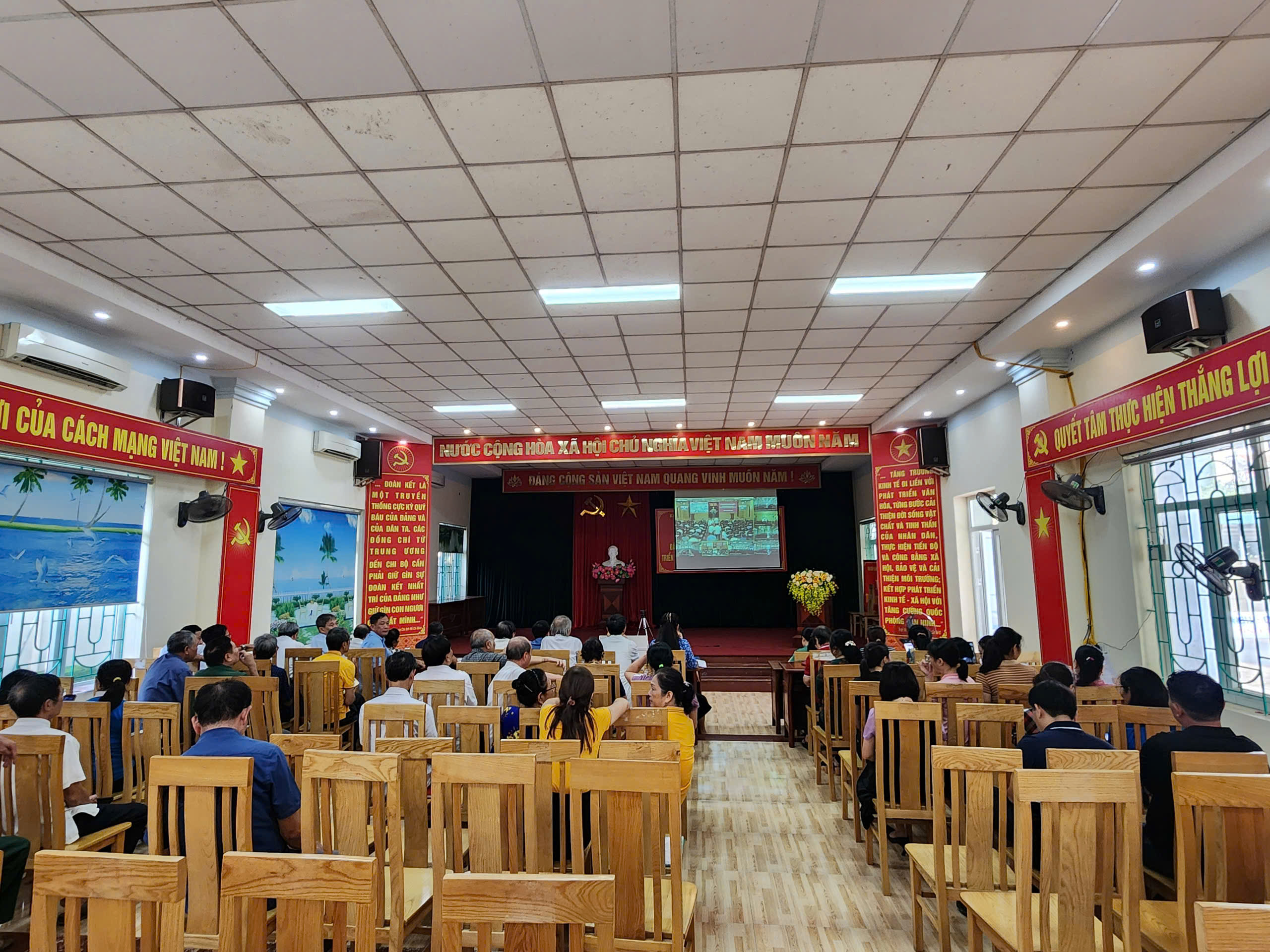 Đảng ủy phường Ba Đình tổ chức Hội nghị trực tuyến học tập, quán triệt, triển khai thực hiện Nghị quyết Hội nghị lần thứ Mười, Ban chấp hành Trung ương Đảng khóa XIII