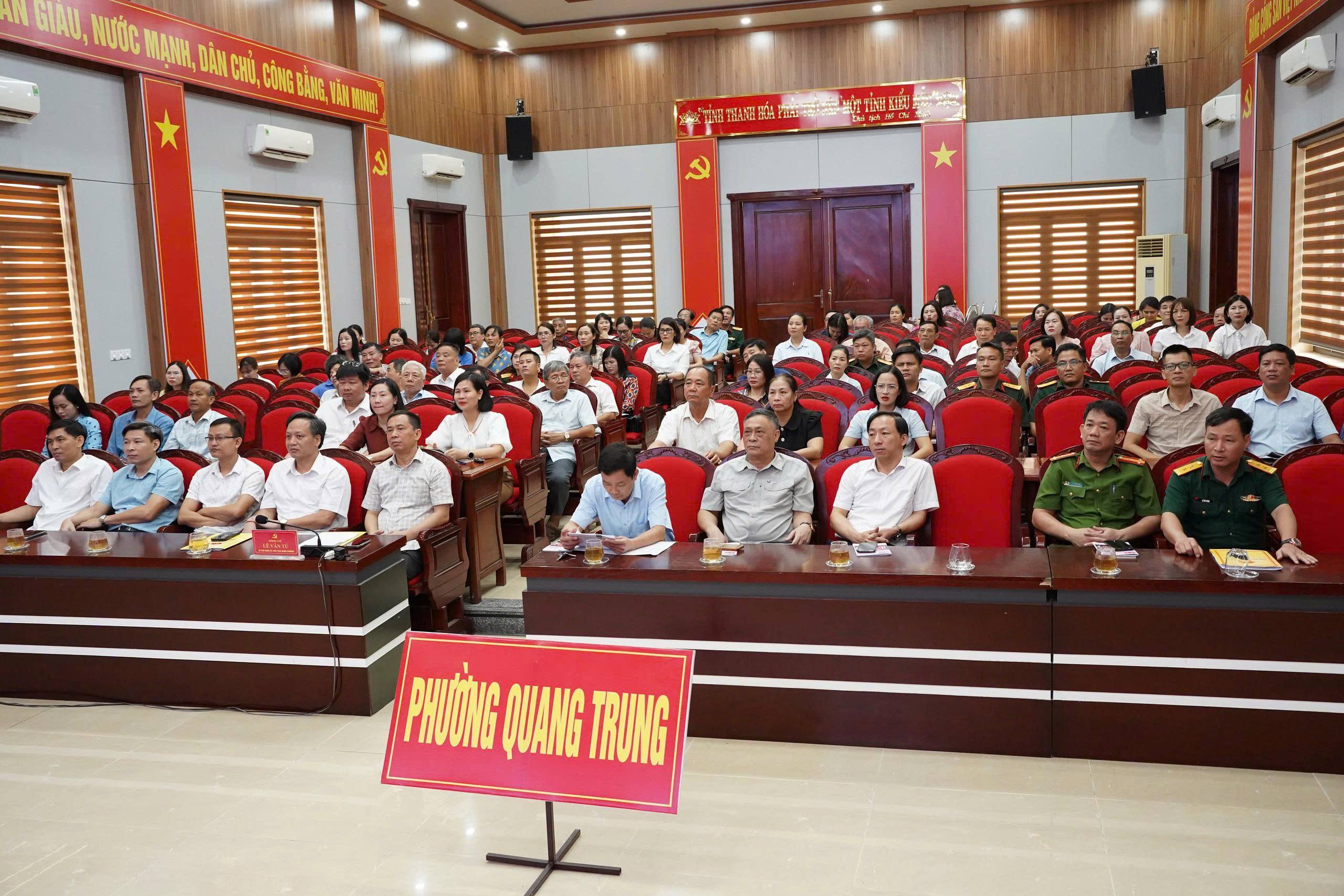Phường Quang Trung tham dự Hội nghị toàn quốc nghiên cứu, học tập, quán triệt và triển khai thực hiện Nghị quyết Hội nghị lần thứ ba Ban Chấp hành Trung ương Đảng khóa XIV