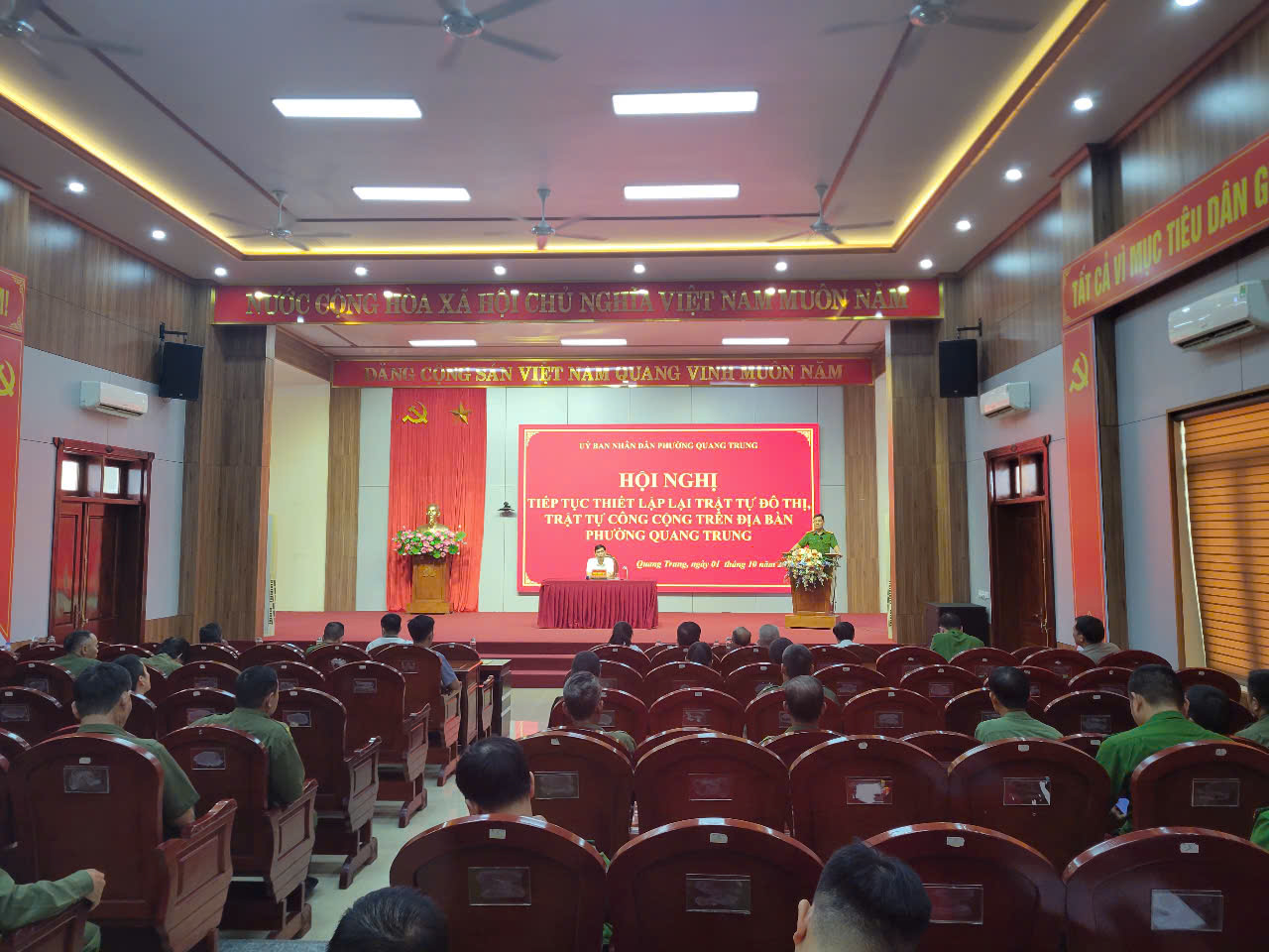 Hội nghị tiếp tục thiết lập lại trật tự đô thị, trật tự công cộng trên địa bàn phường Quang Trung