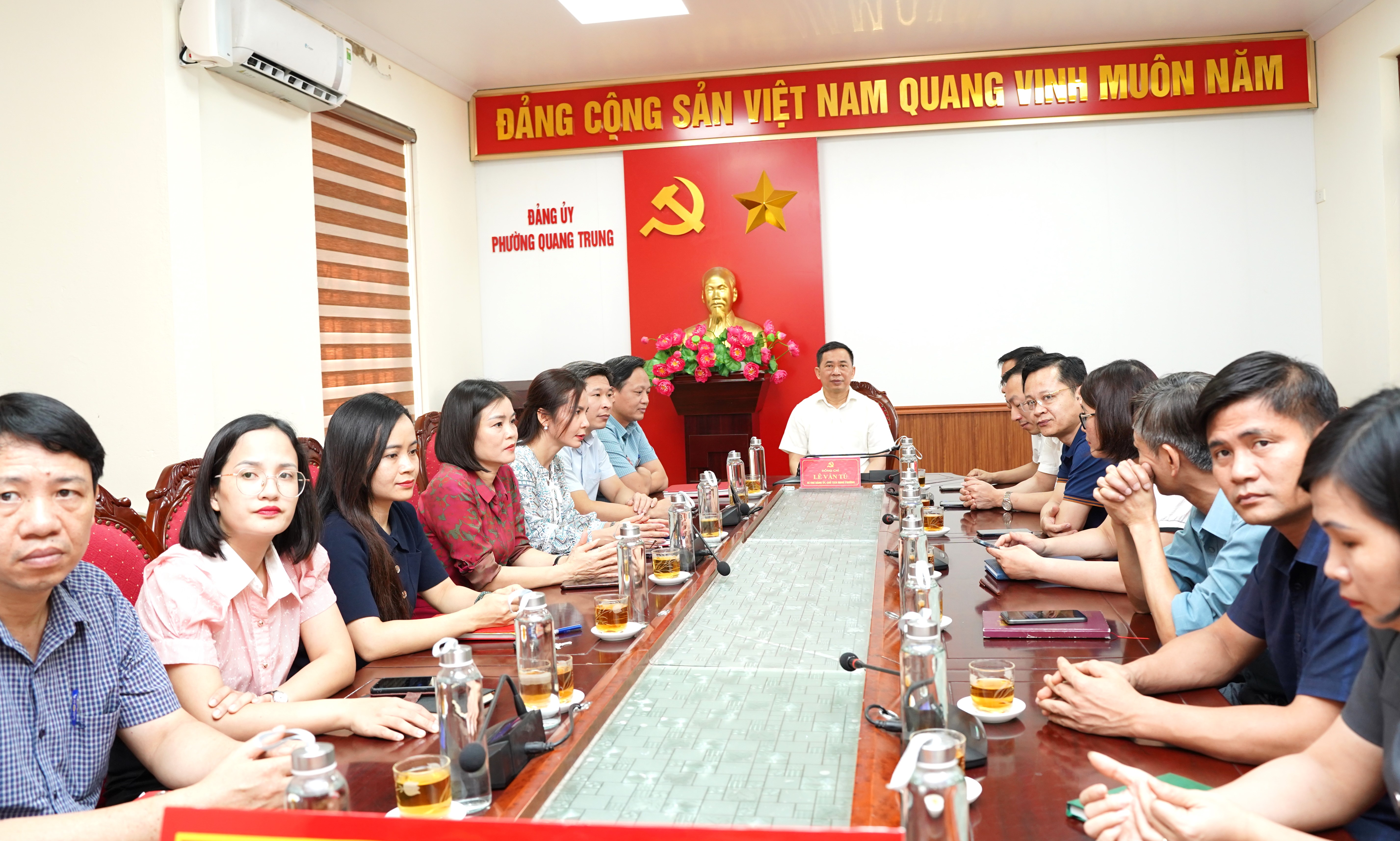 Anh-tin-bai