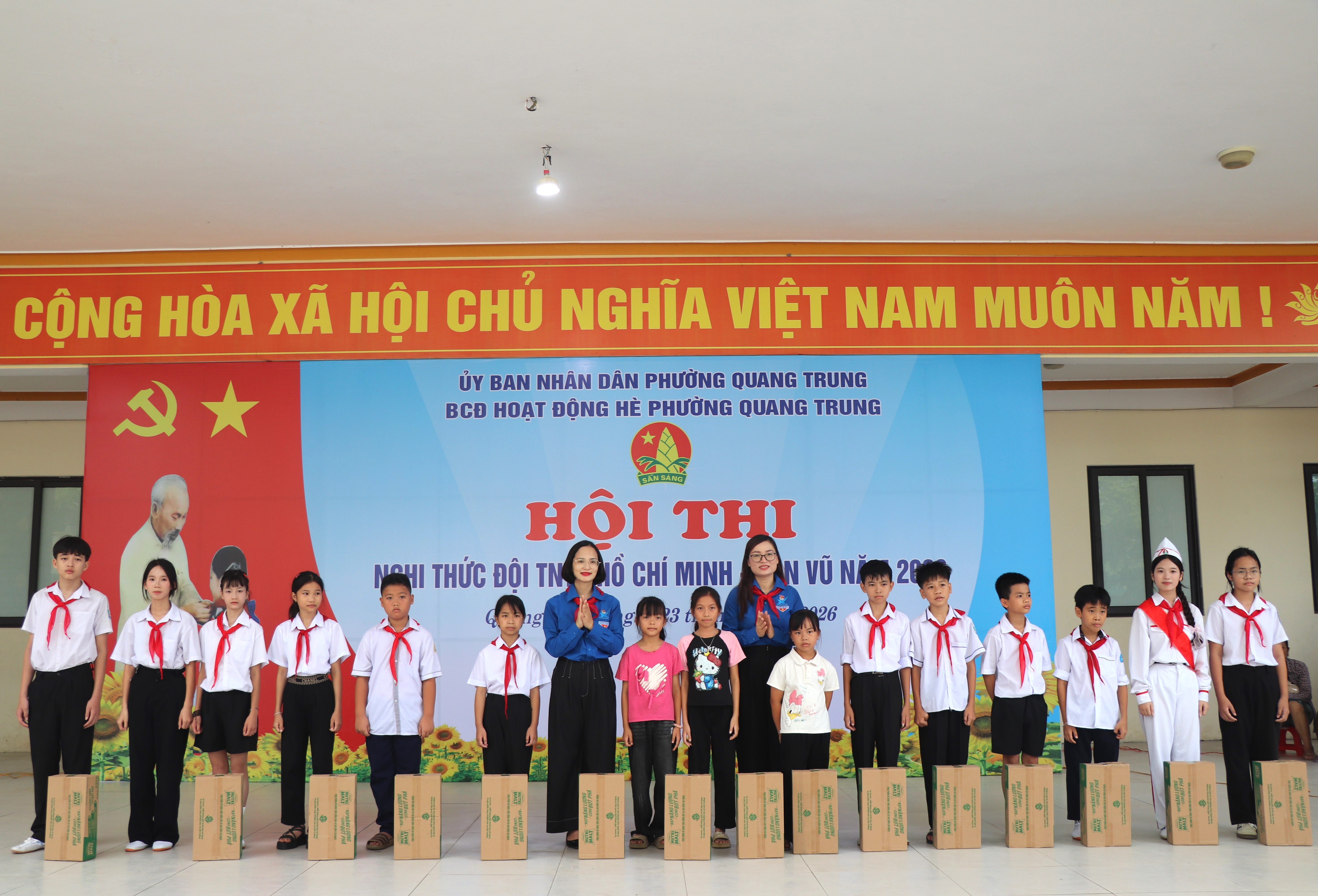 Anh-tin-bai