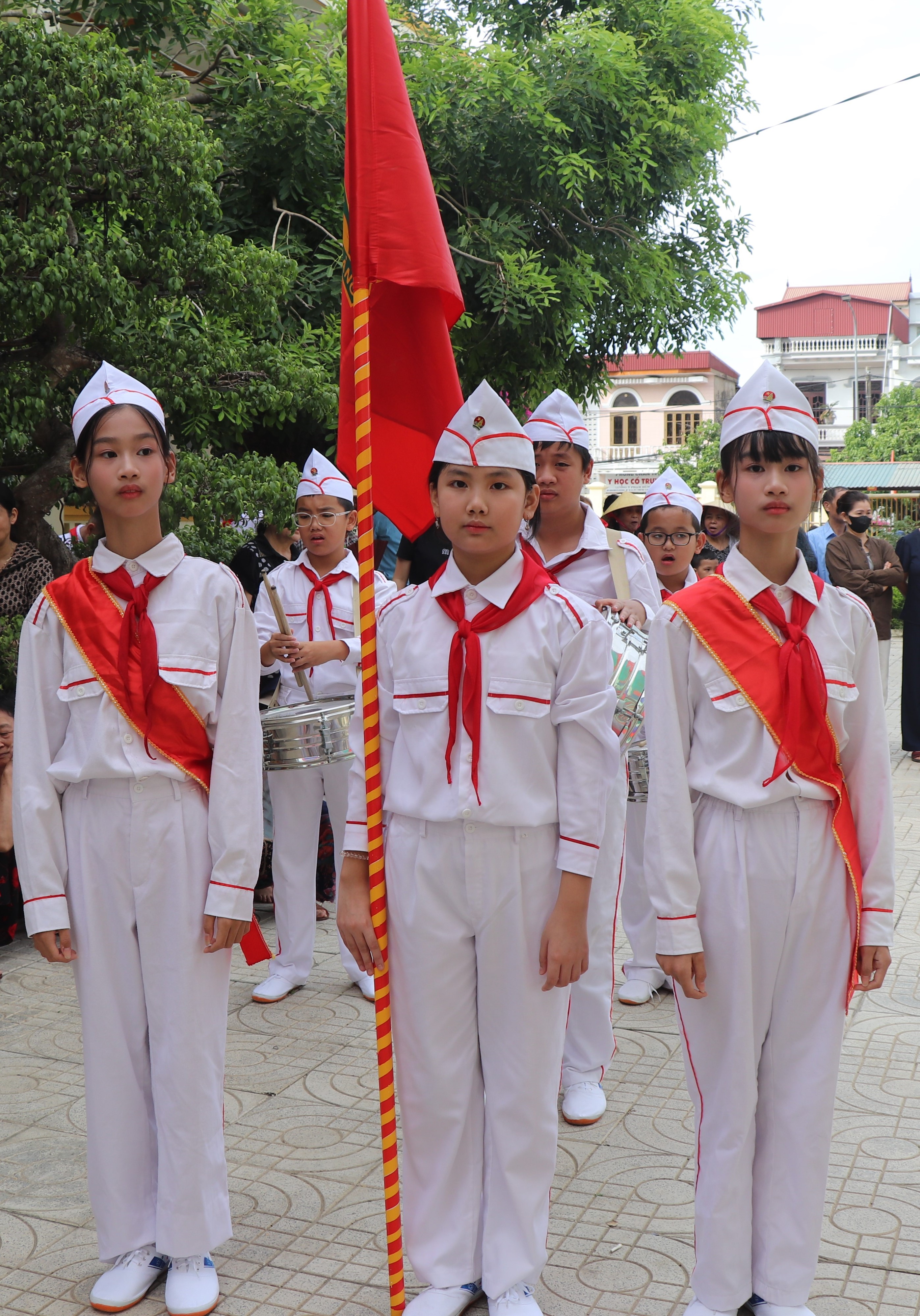 Anh-tin-bai