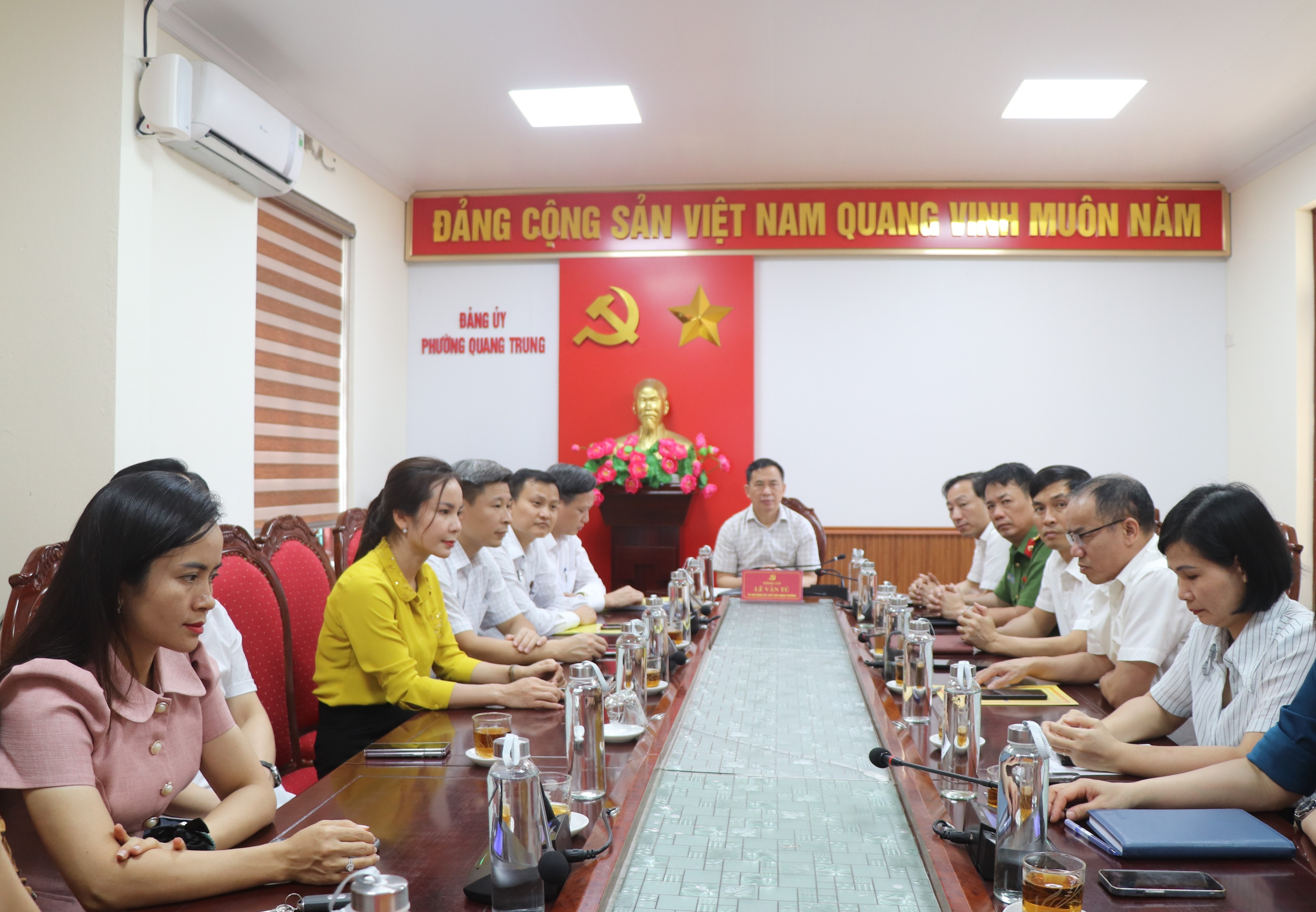Anh-tin-bai
