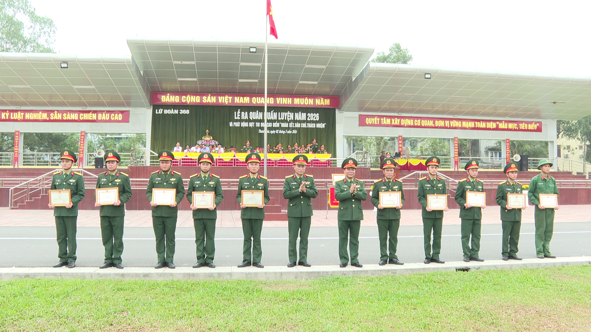 Anh-tin-bai