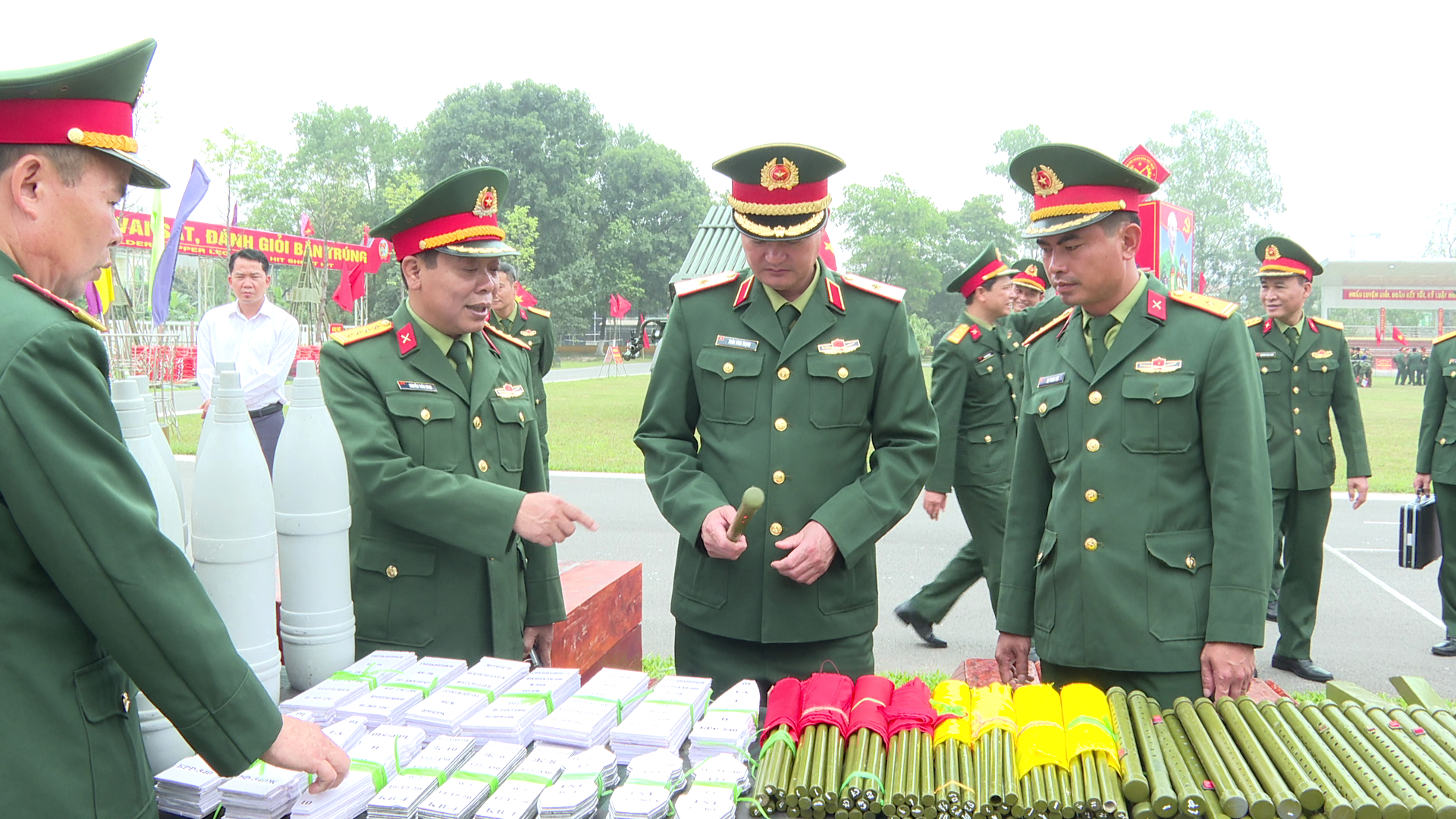 Anh-tin-bai