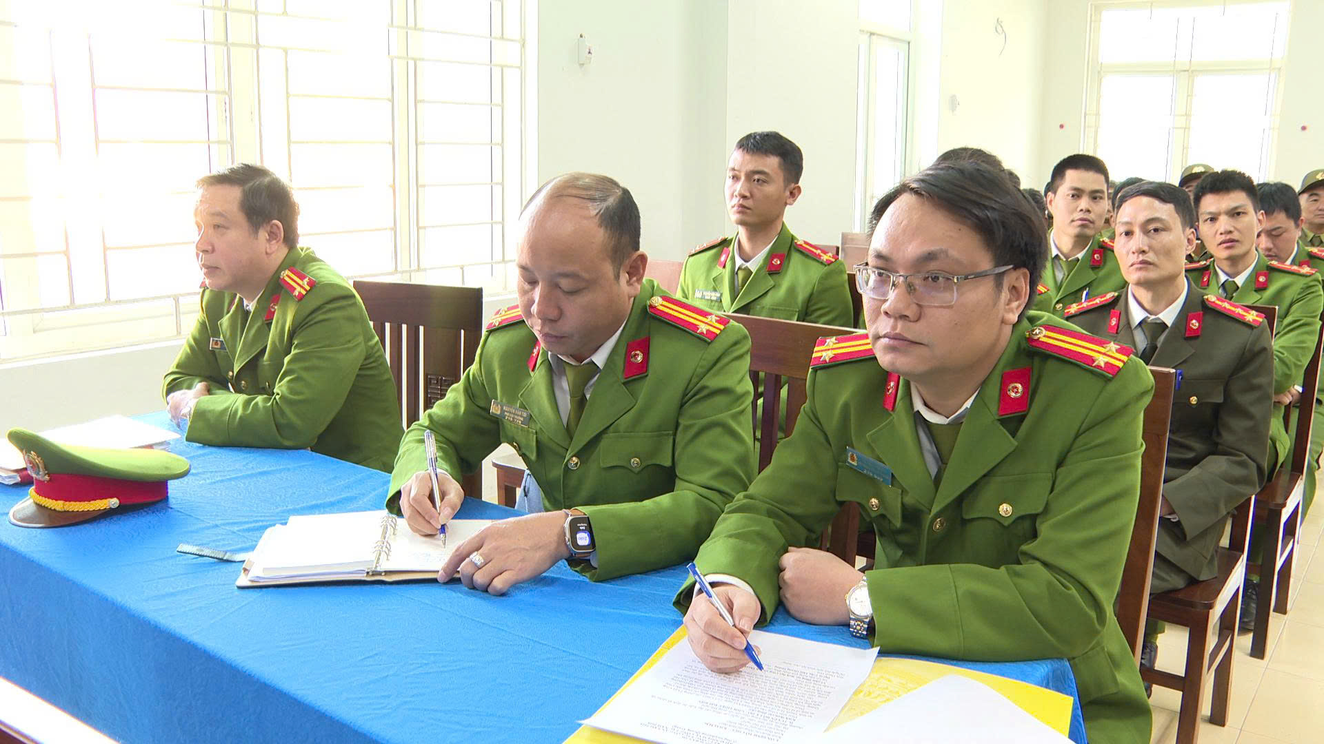 Anh-tin-bai